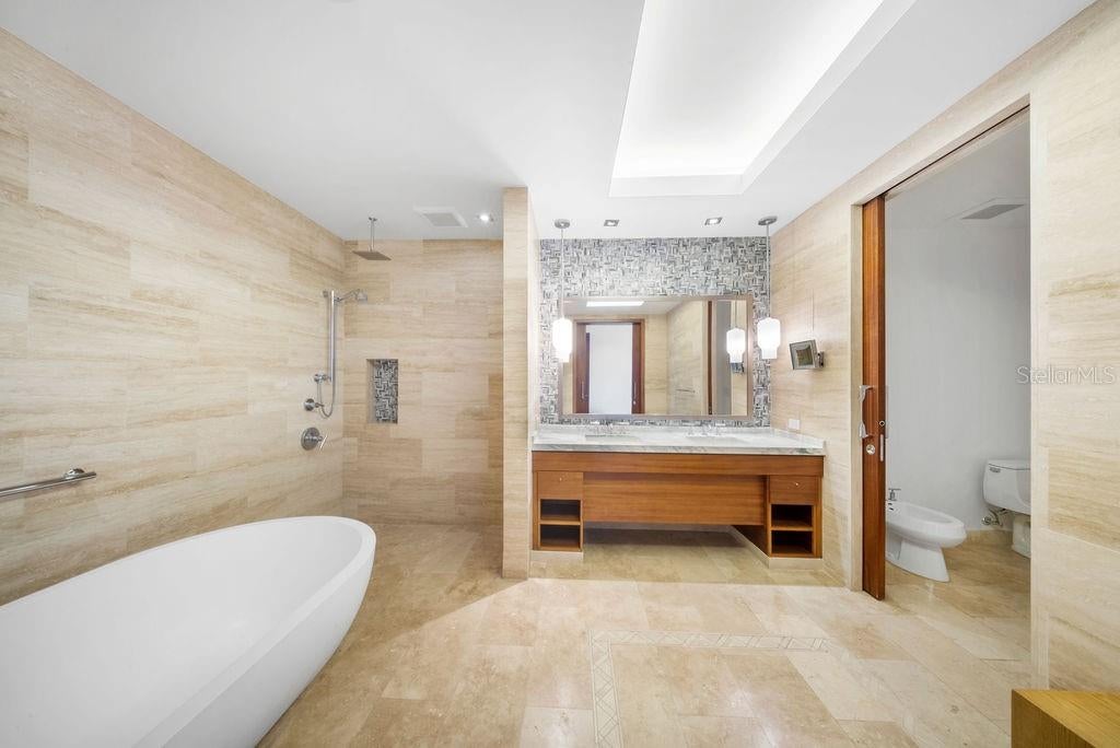 WEST BEACH RESIDENCES - Residential