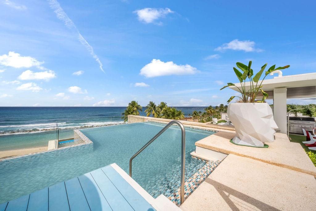 WEST BEACH RESIDENCES - Residential
