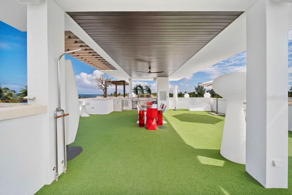 WEST BEACH RESIDENCES - Residential