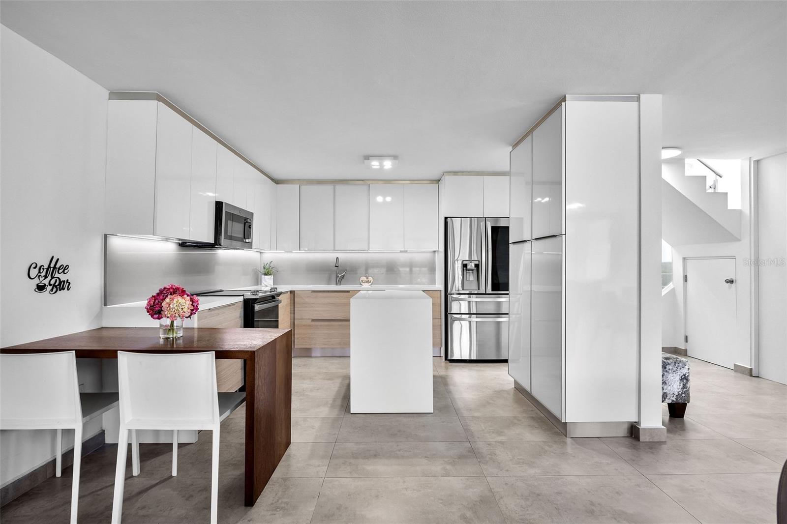 COSTA DORADA - Residential