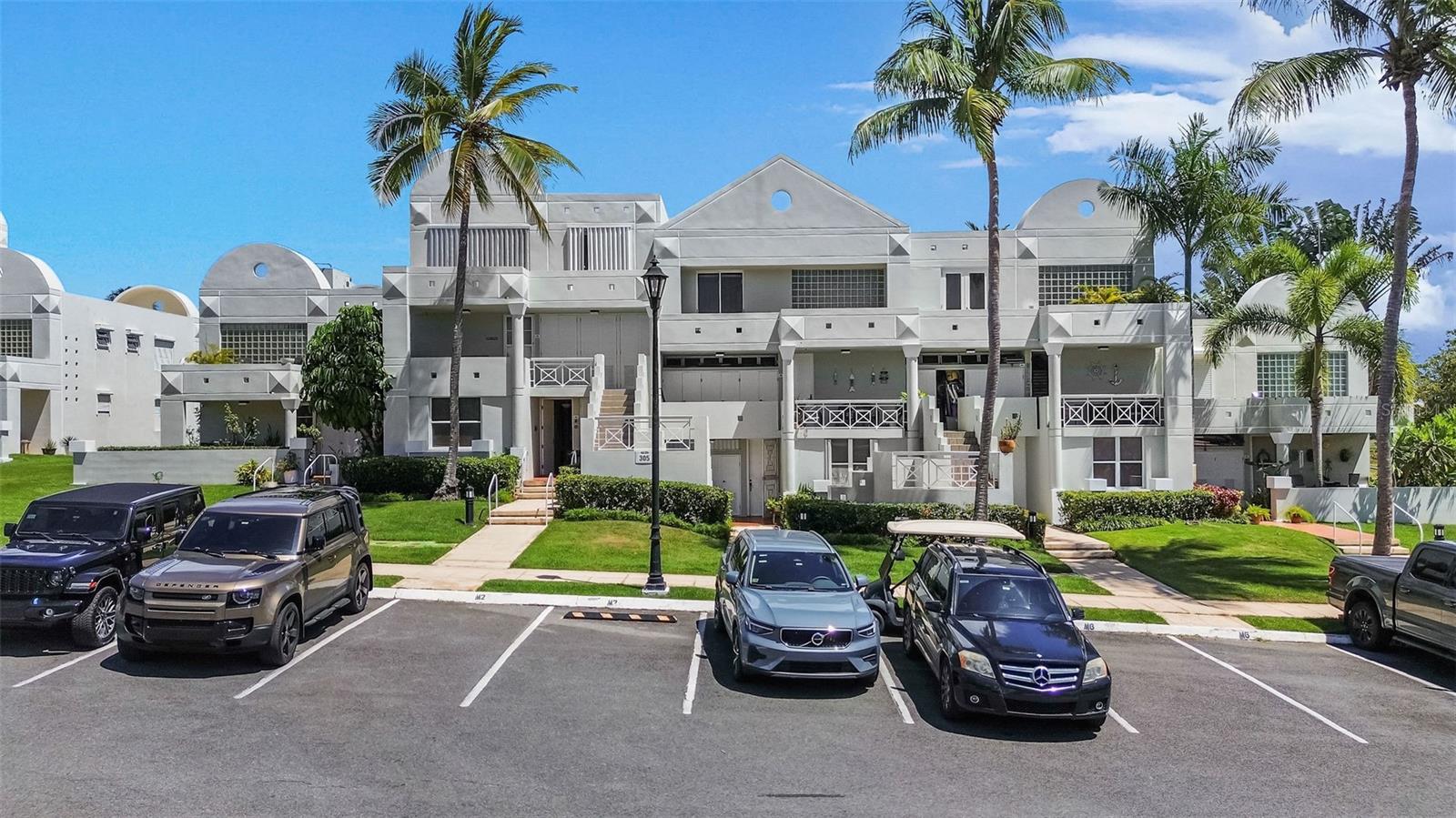 COSTA DORADA - Residential