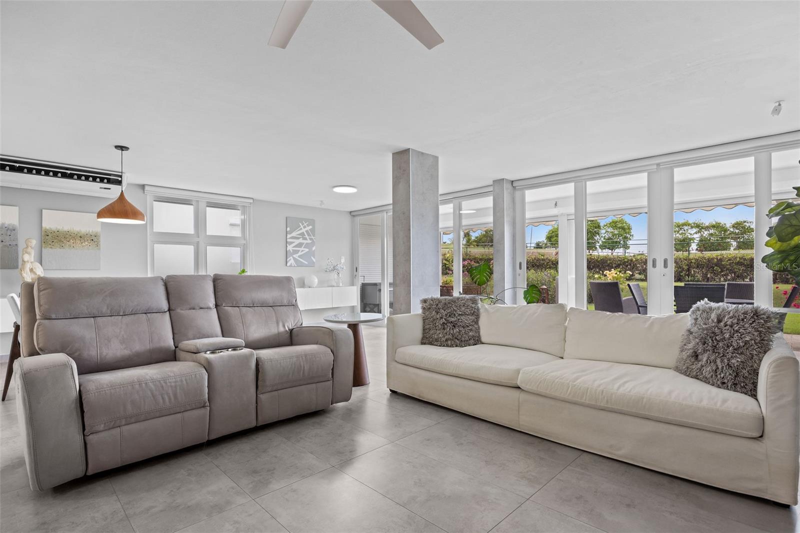 COSTA DORADA - Residential