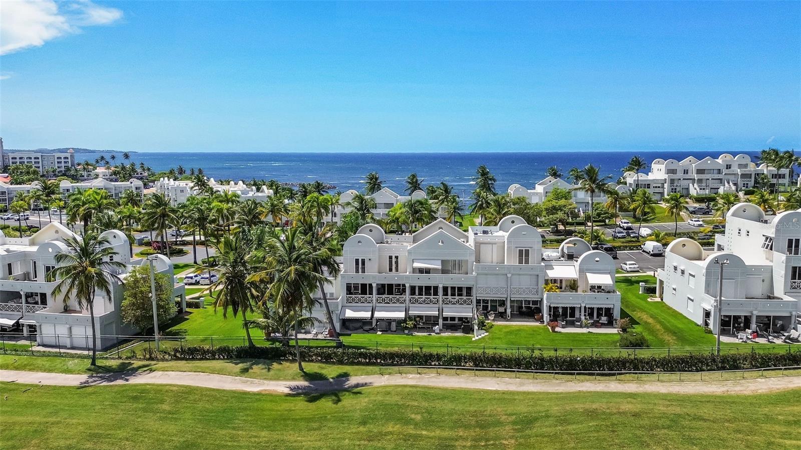 COSTA DORADA - Residential