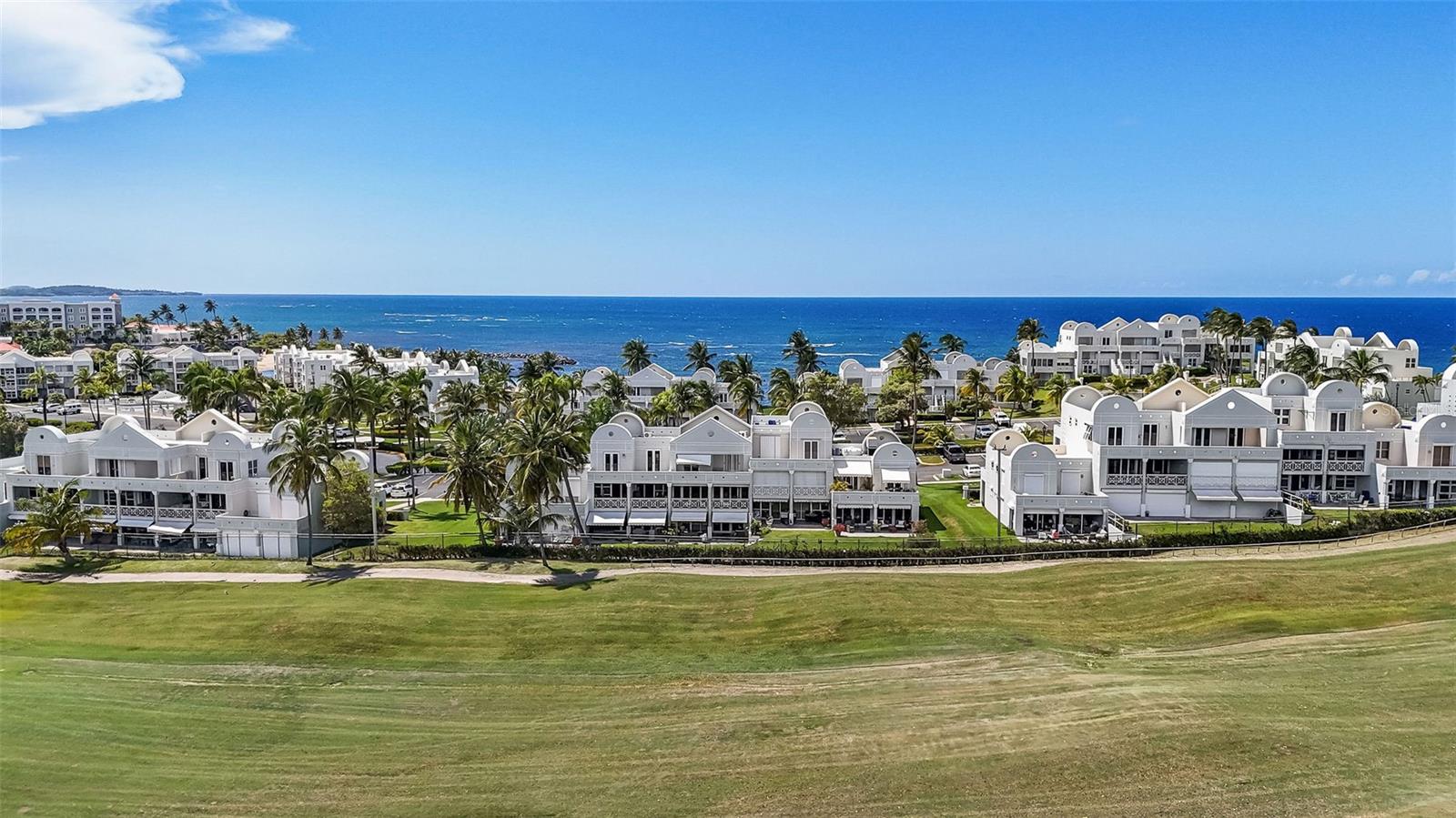 COSTA DORADA - Residential