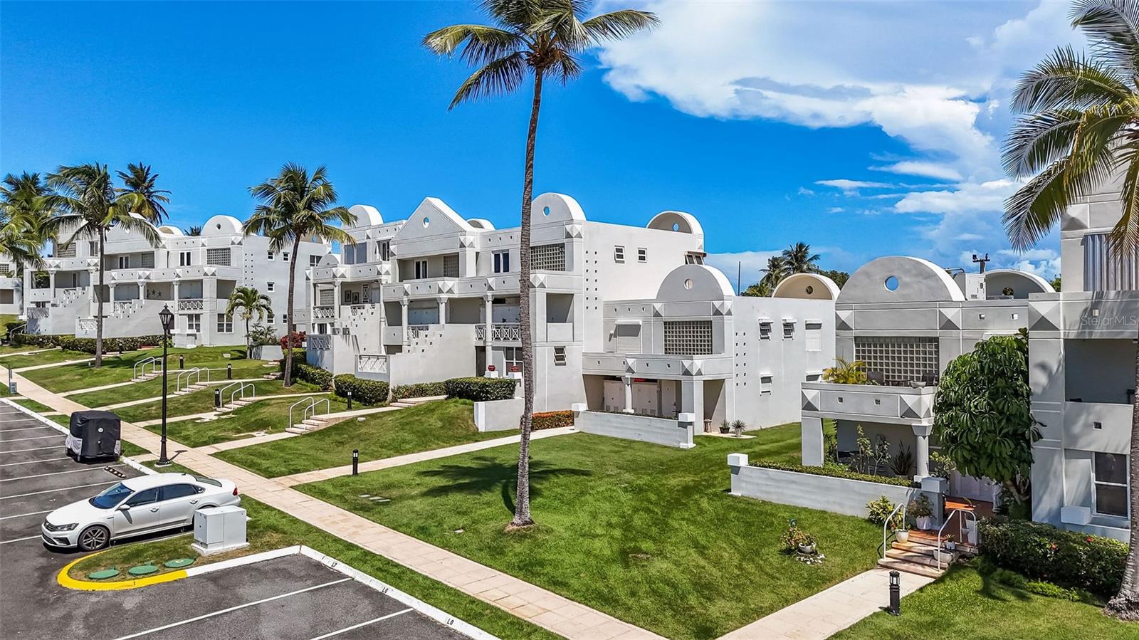 COSTA DORADA - Residential