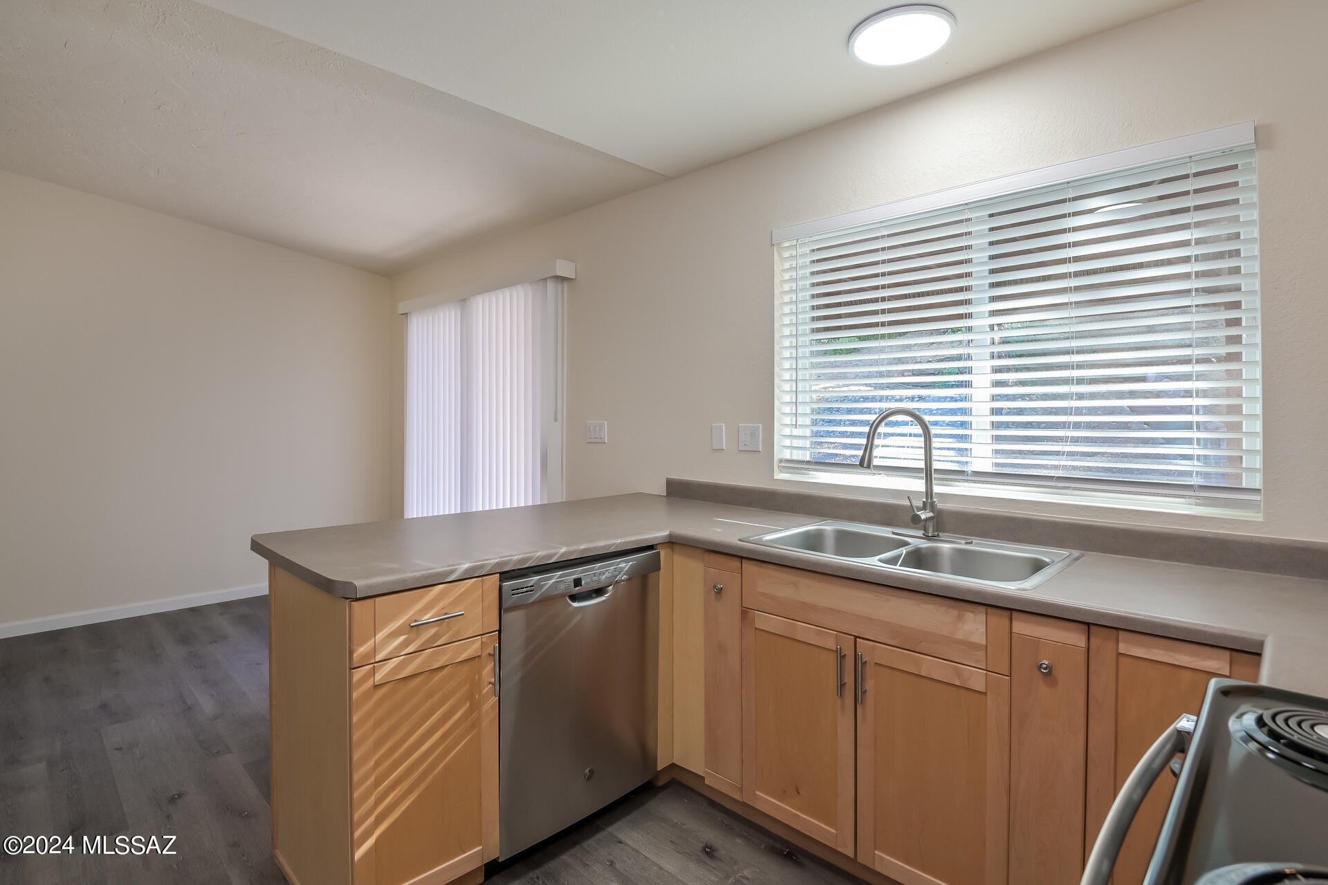 Lakecrest NO. 3 (178-325) - Residential Lease