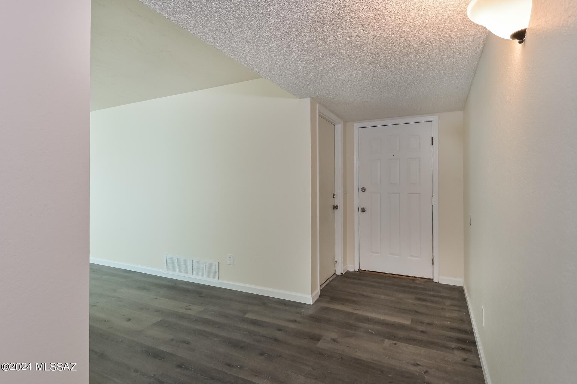 Lakecrest NO. 3 (178-325) - Residential Lease