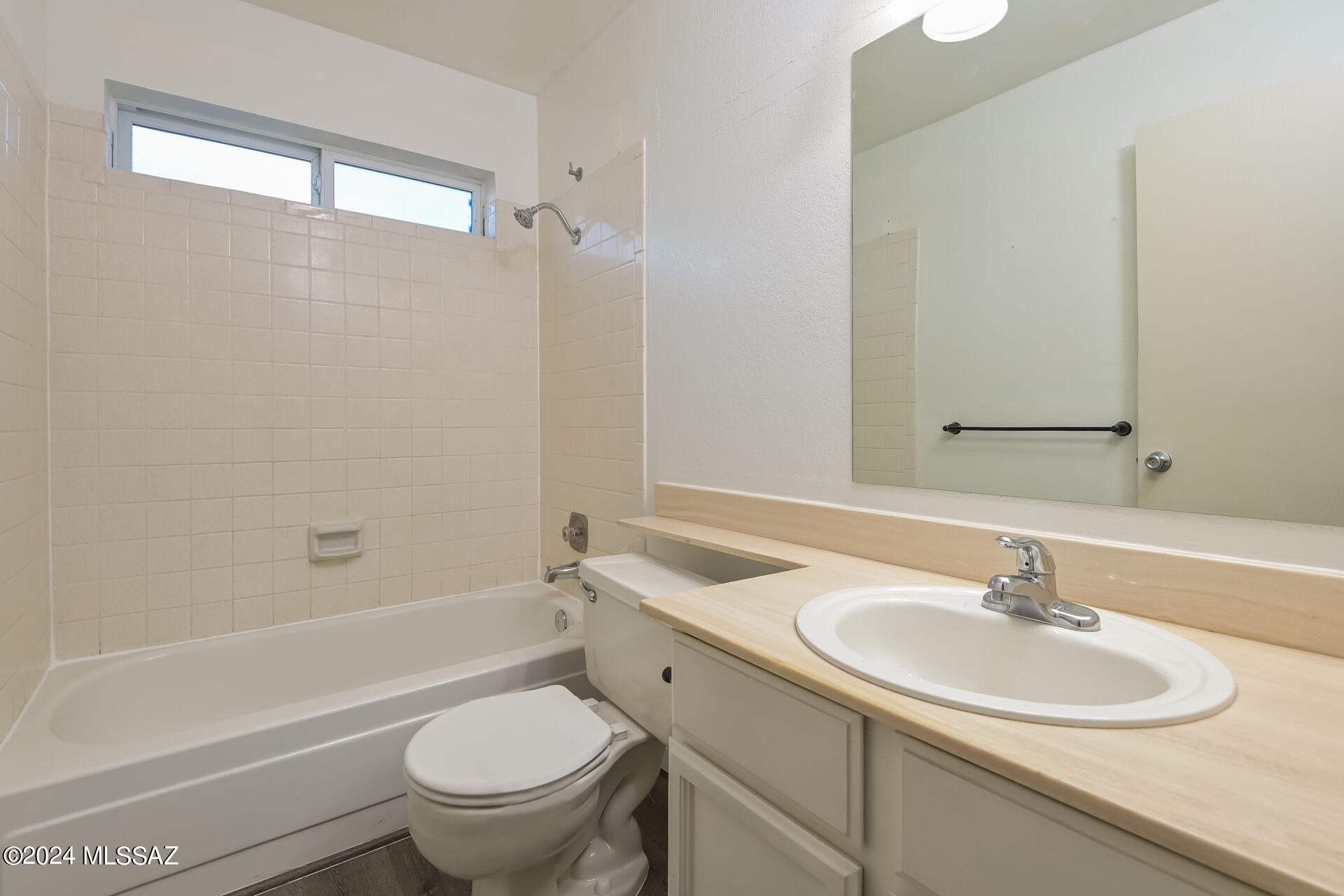 Lakecrest NO. 3 (178-325) - Residential Lease