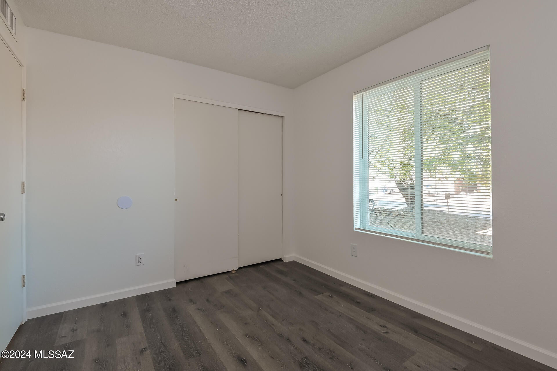 Lakecrest NO. 3 (178-325) - Residential Lease