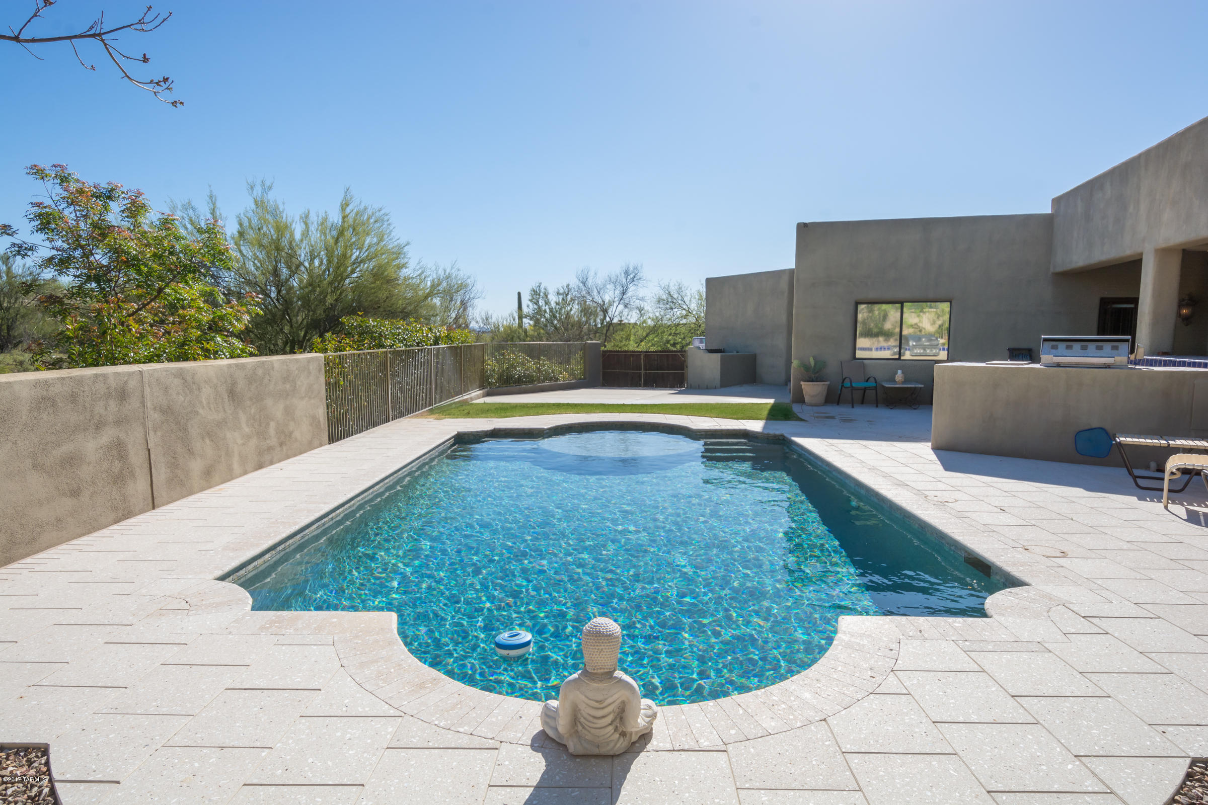 Las Alturas (1-167) - Residential
