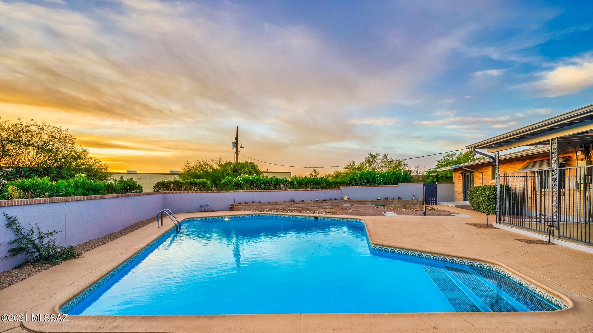 Casas Adobes Estates NO. 3 - Residential
