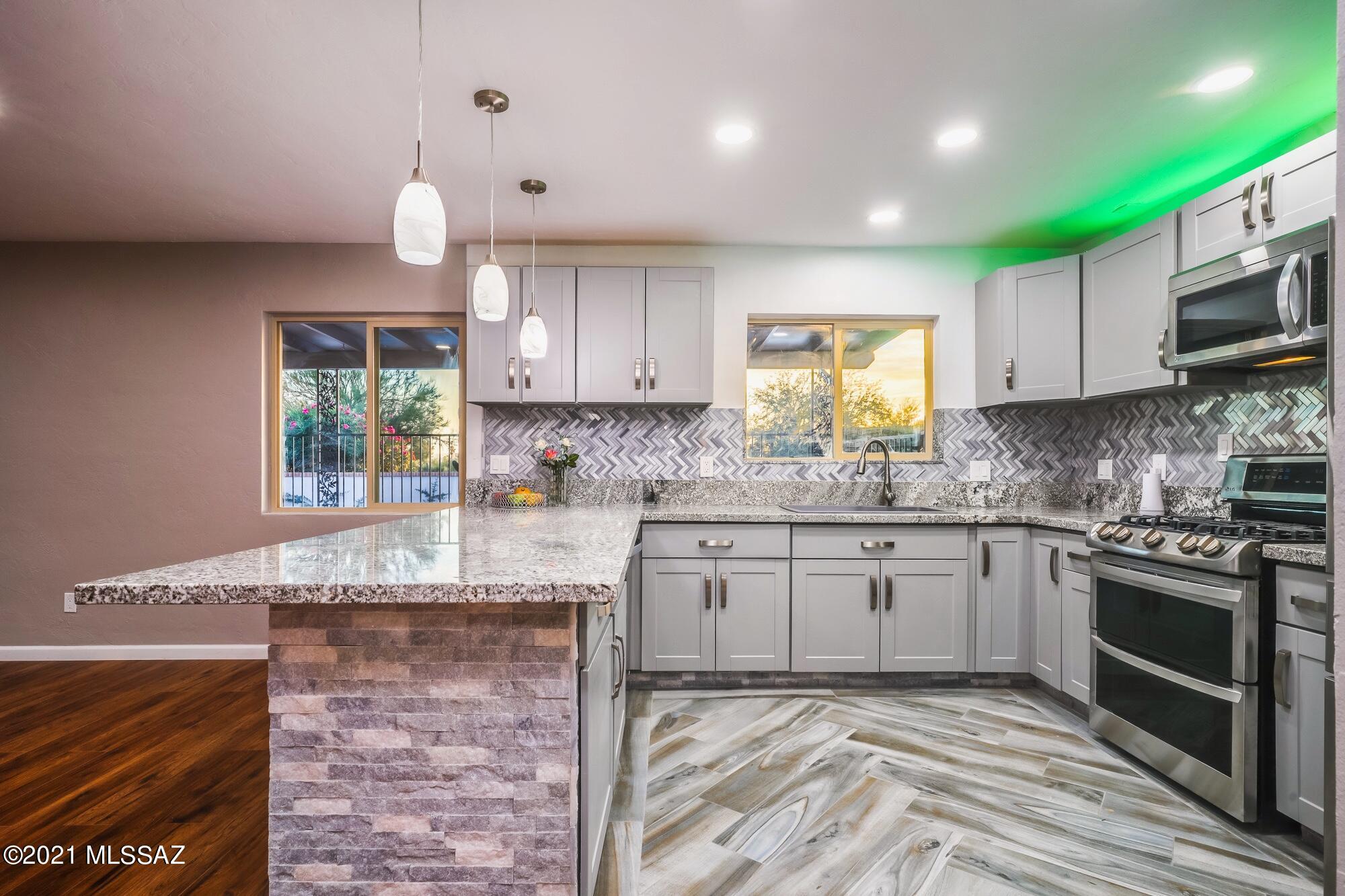 Casas Adobes Estates NO. 3 - Residential
