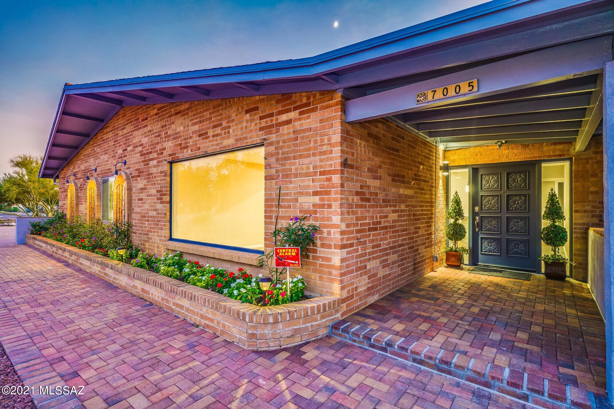 Casas Adobes Estates NO. 3 - Residential
