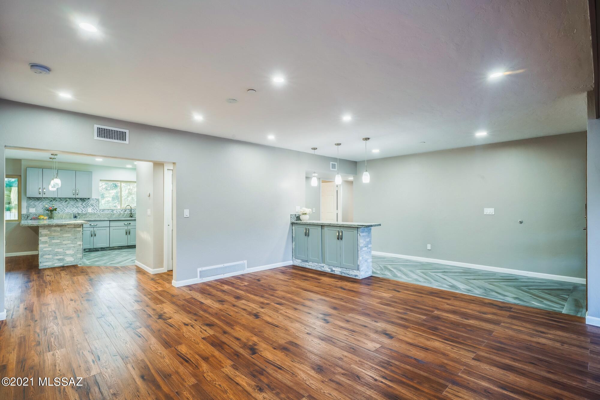 Casas Adobes Estates NO. 3 - Residential