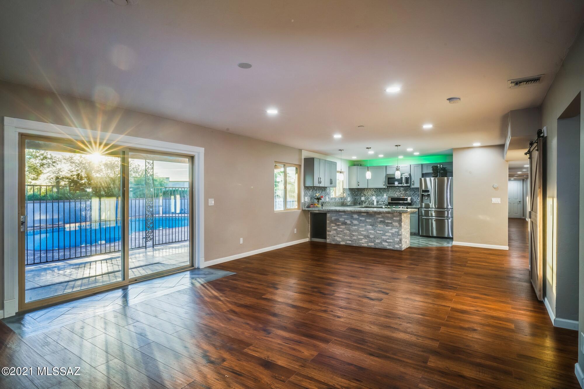 Casas Adobes Estates NO. 3 - Residential