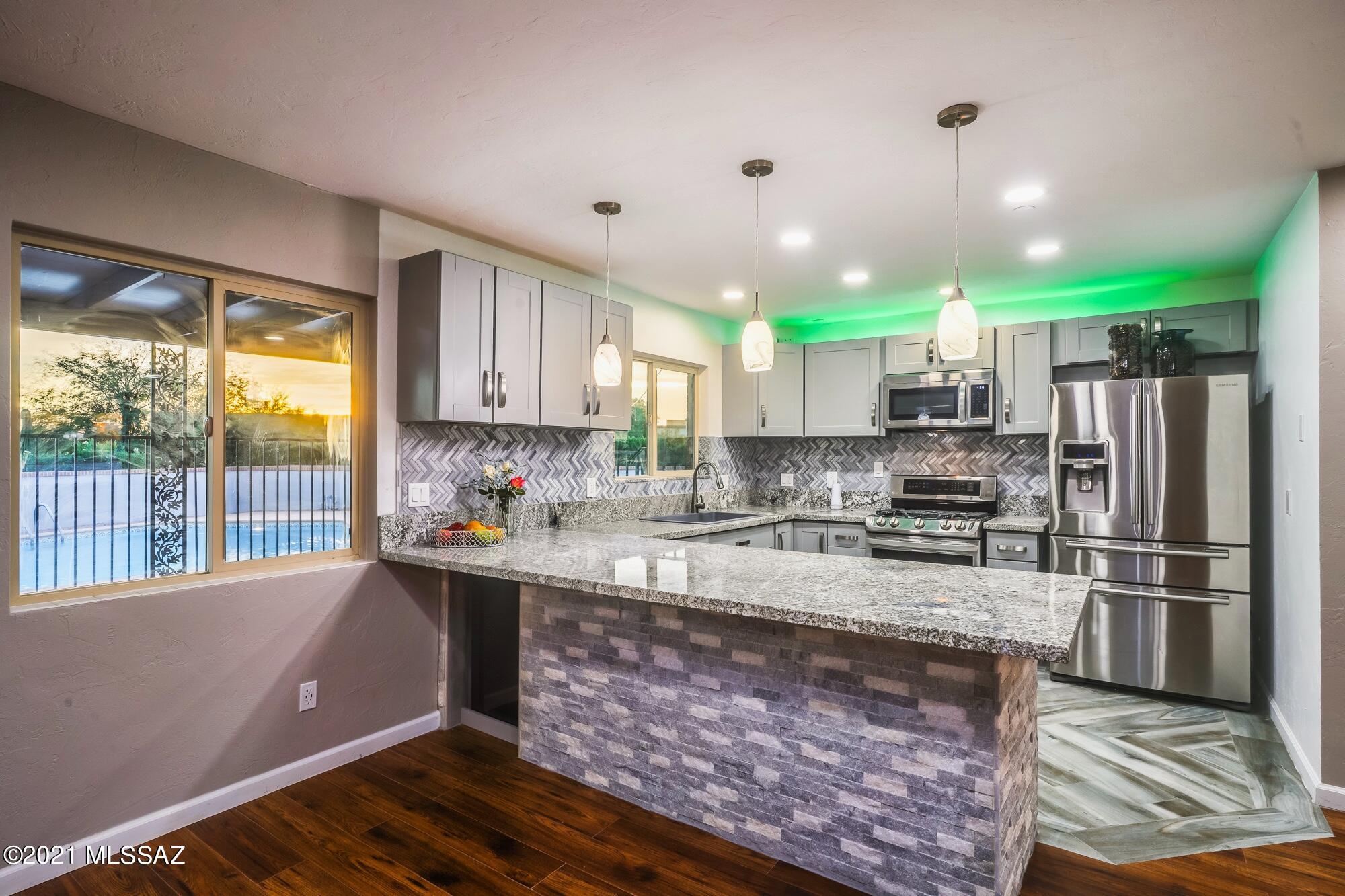 Casas Adobes Estates NO. 3 - Residential