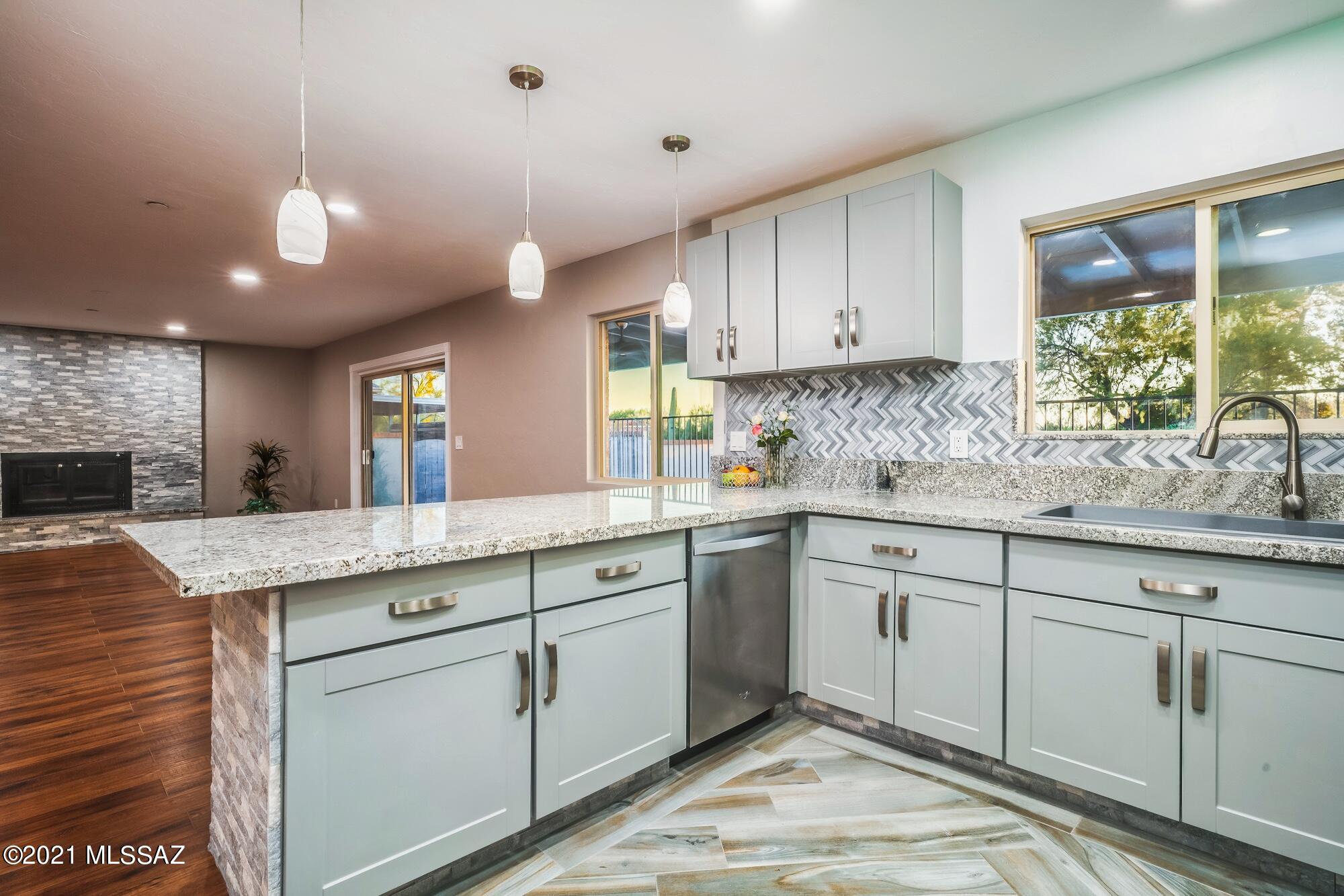Casas Adobes Estates NO. 3 - Residential