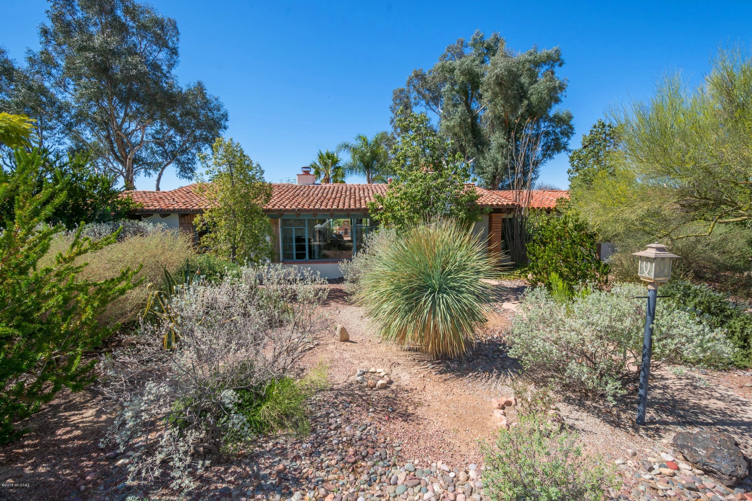 Casas Adobes Addition - Residential