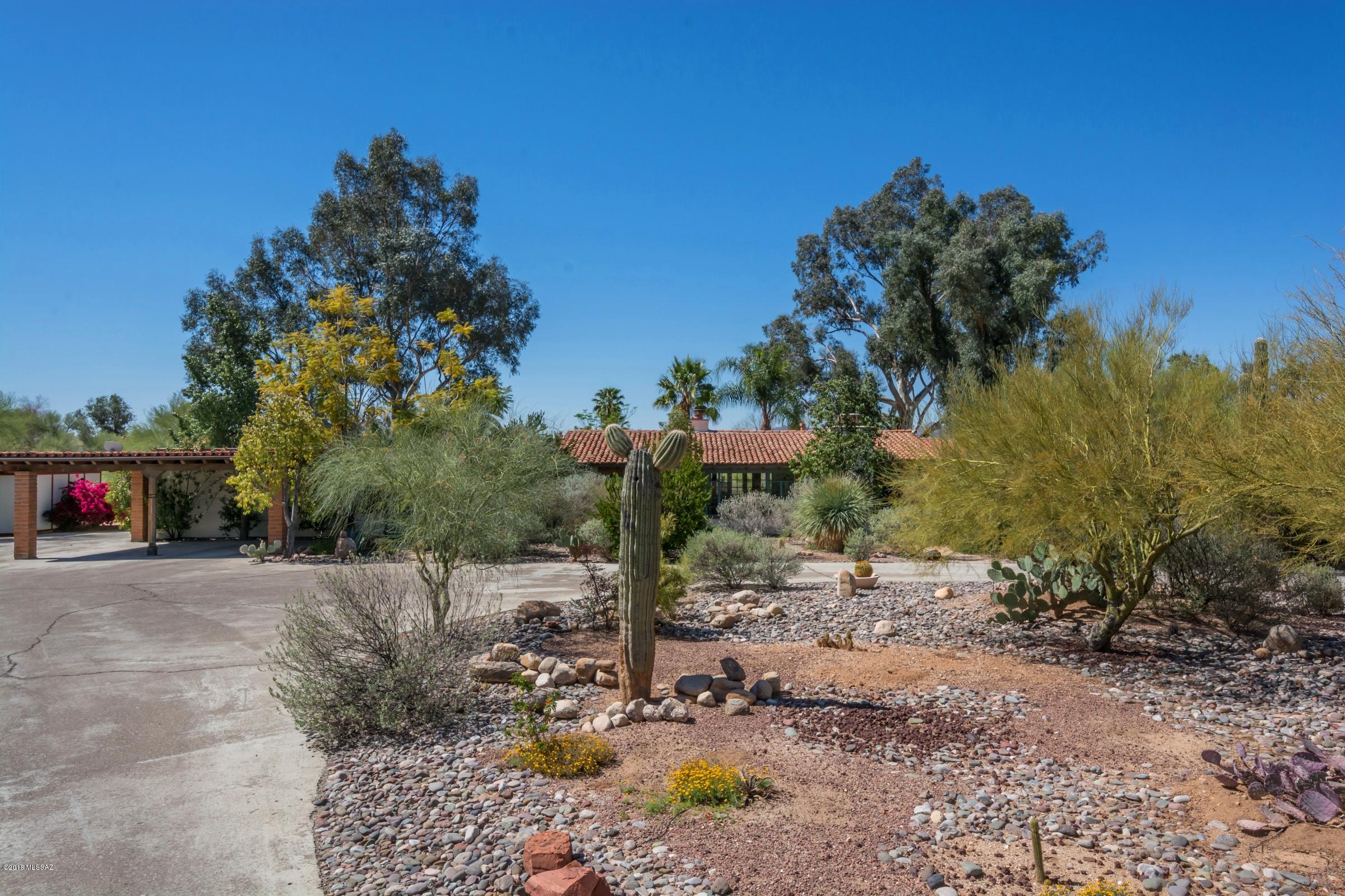 Casas Adobes Addition - Residential