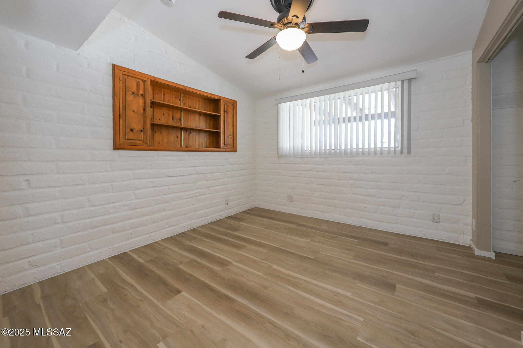 Kingston Knolls Terrace - Residential Lease