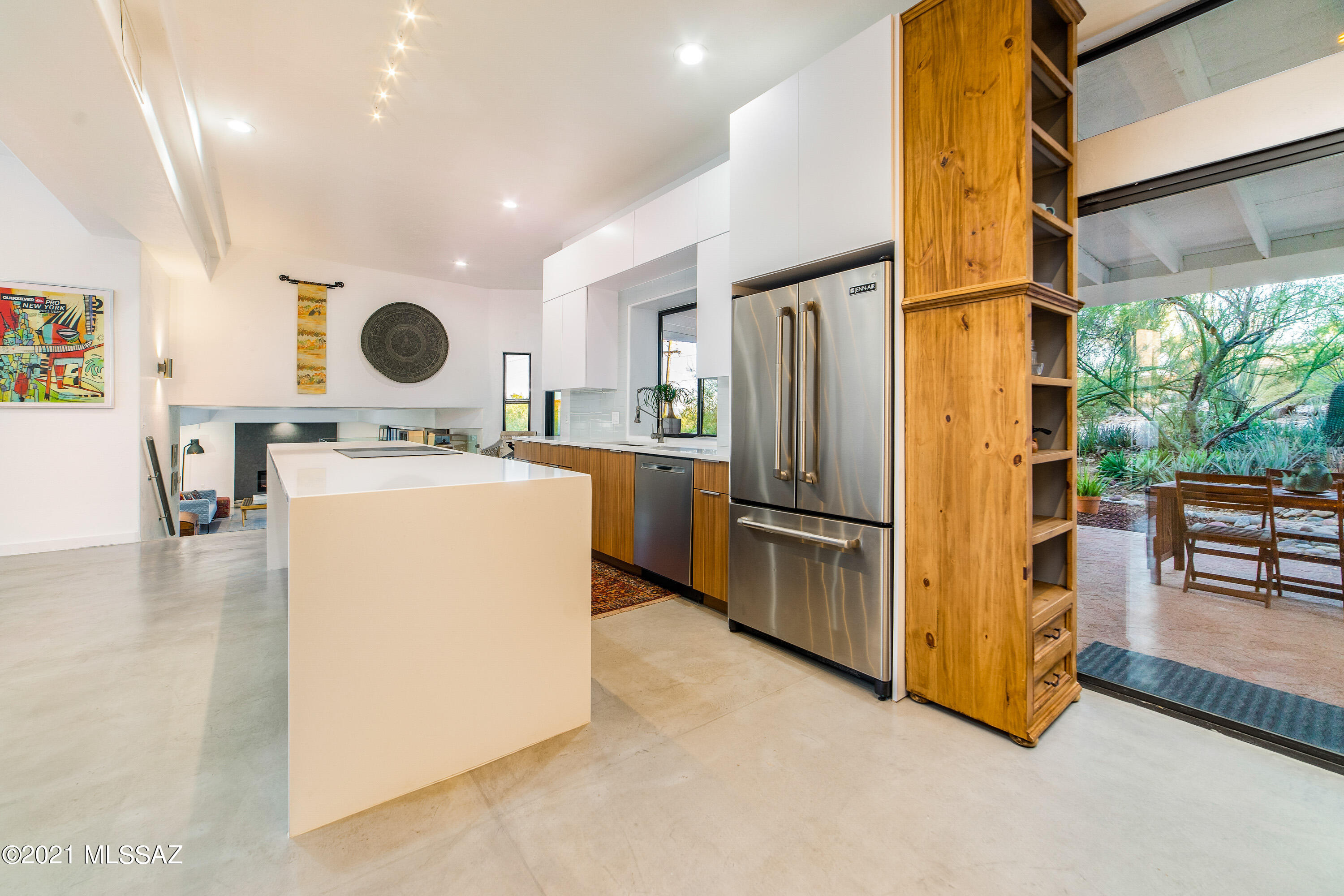 Las Alturas (1-167) - Residential