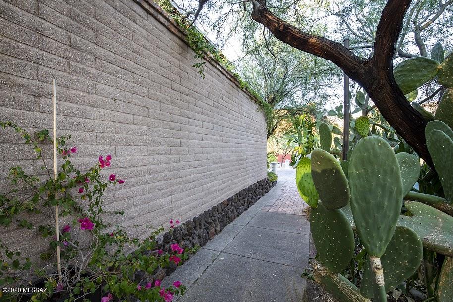 Mercado District of Menlo Park Blks A-D (1-100) - Residential