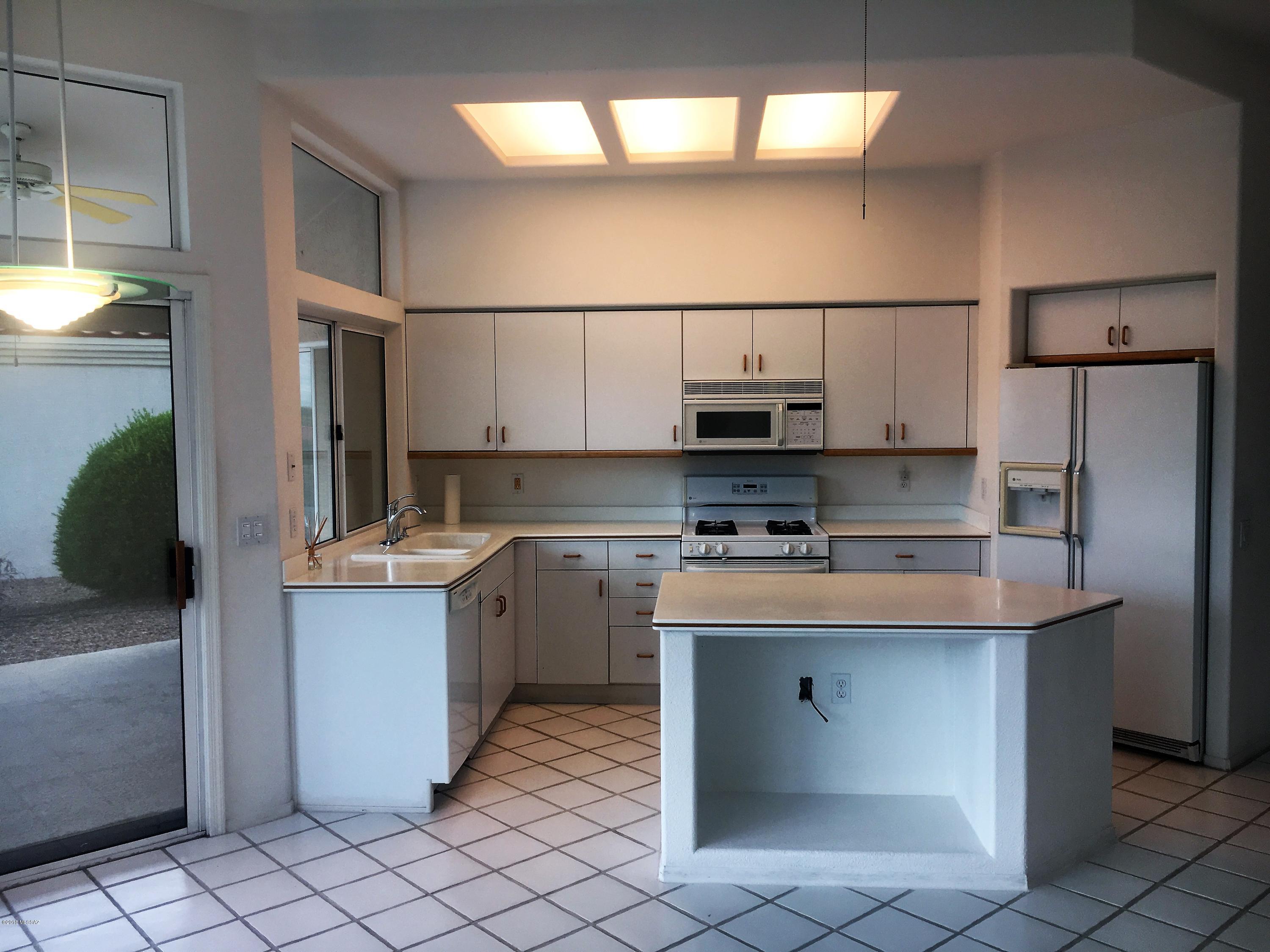 Sun City Vistoso Unit 15(1-126) - Residential Lease