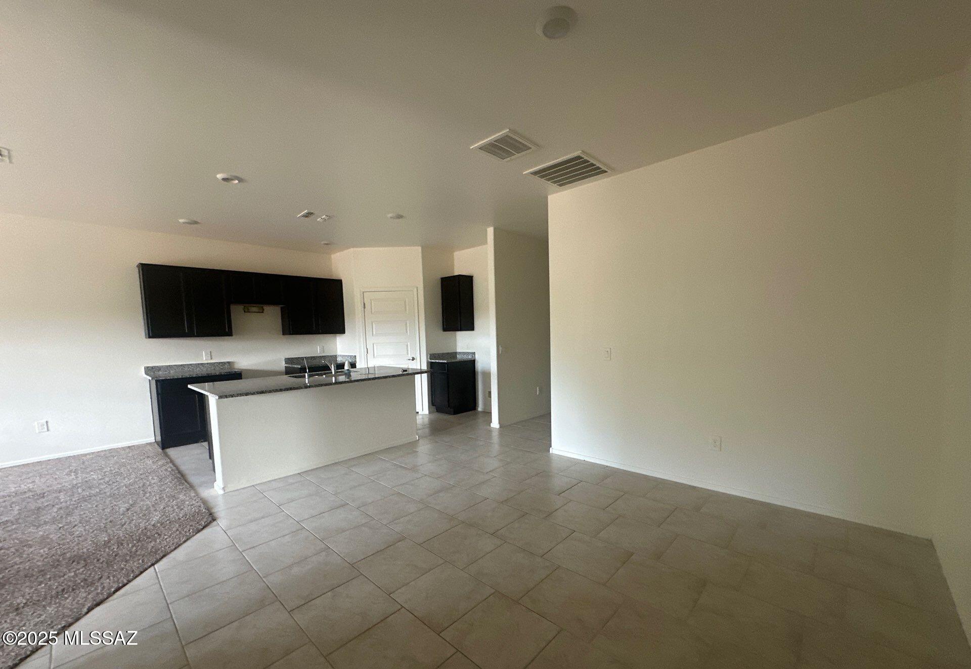 Saguaro Bloom SQ20180540069 - Residential