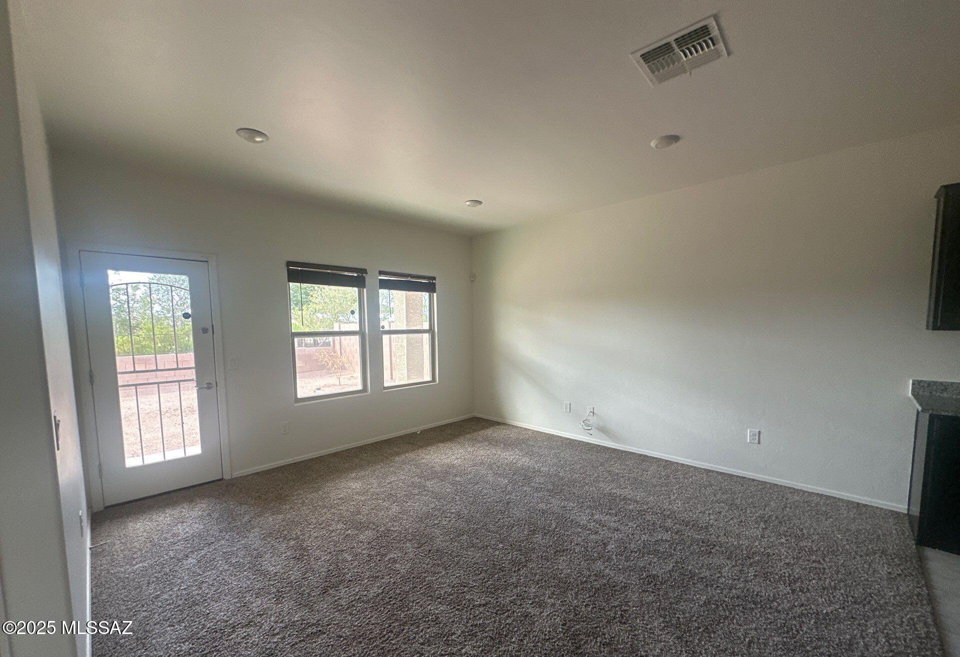 Saguaro Bloom SQ20180540069 - Residential