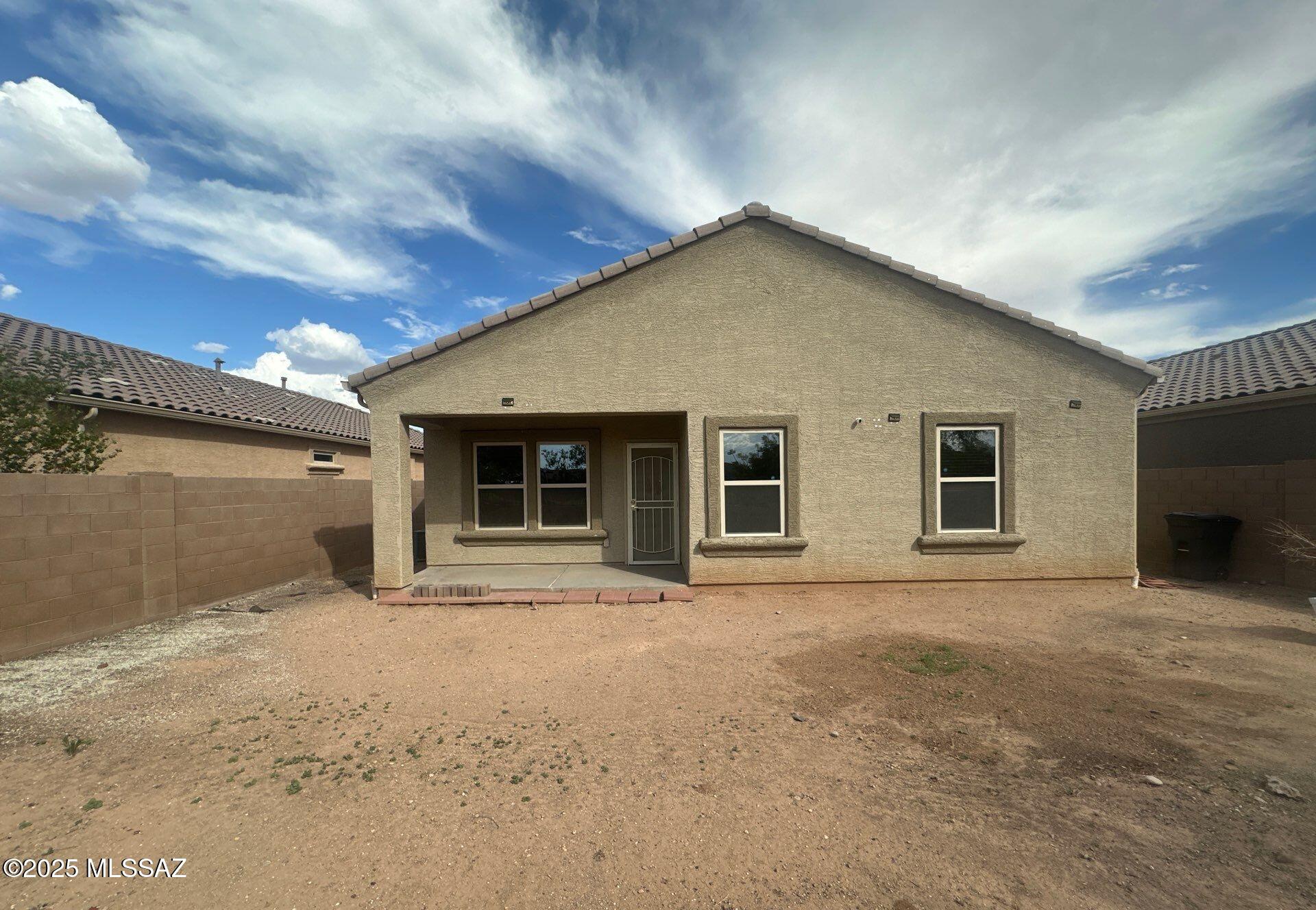 Saguaro Bloom SQ20180540069 - Residential