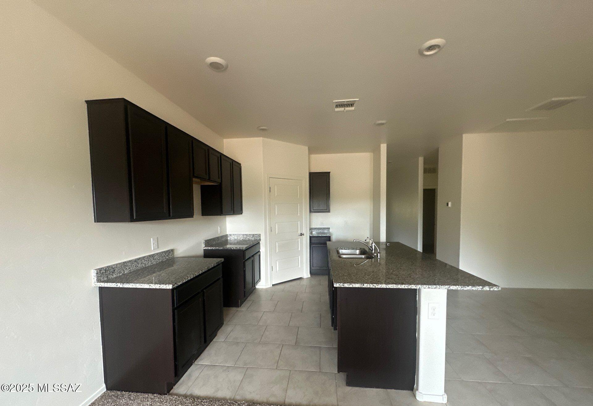 Saguaro Bloom SQ20180540069 - Residential