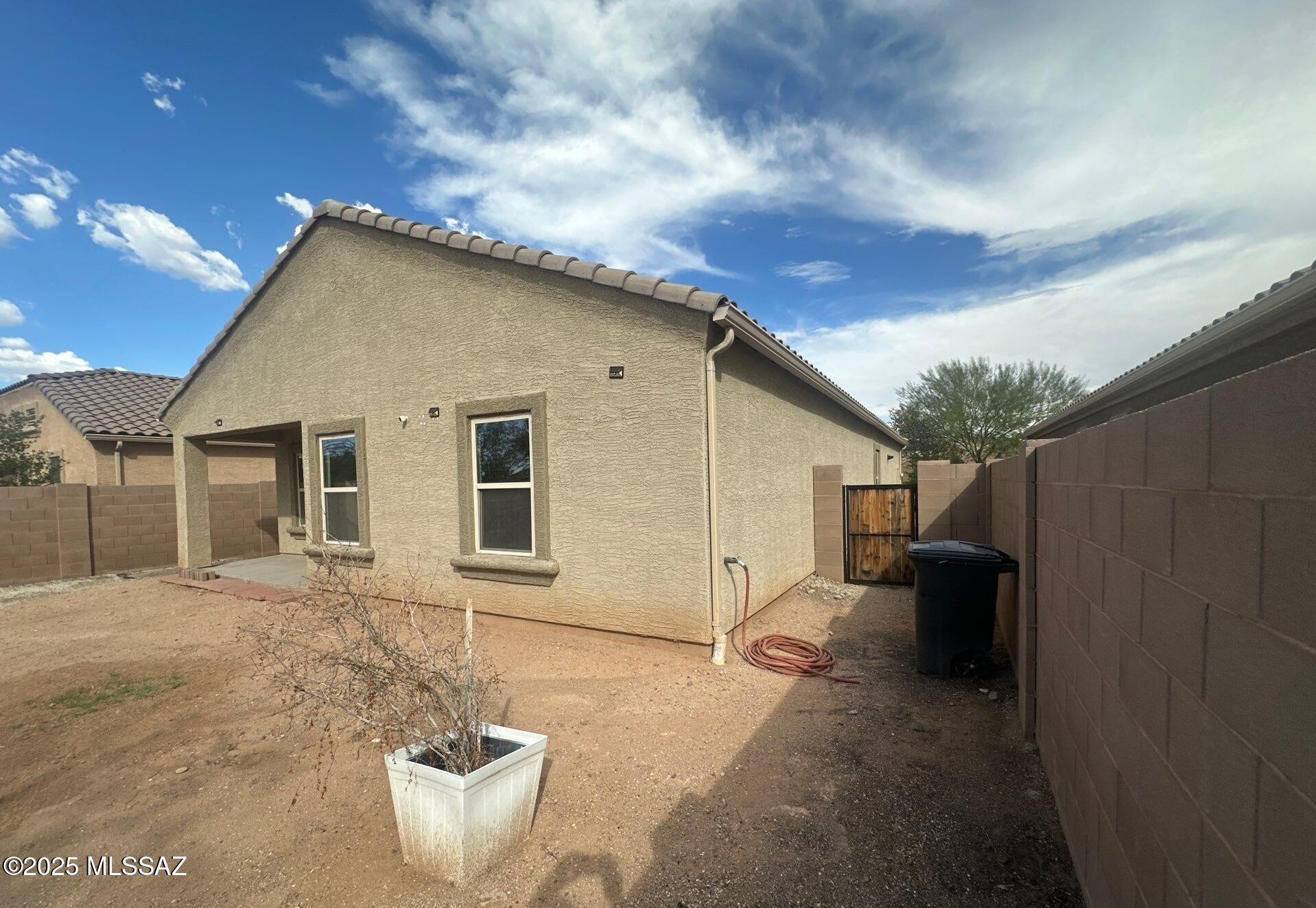 Saguaro Bloom SQ20180540069 - Residential