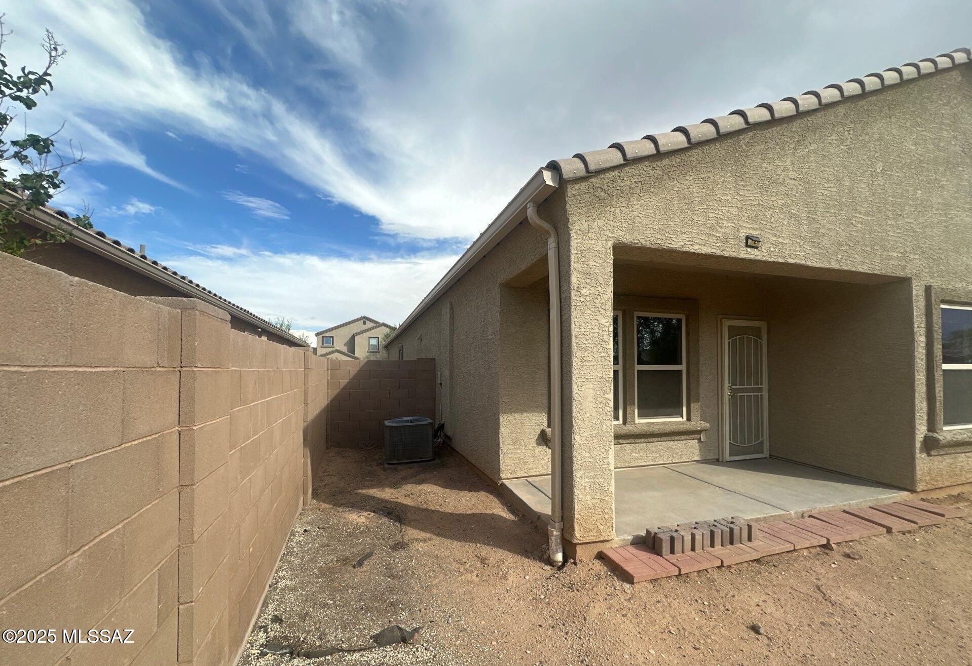 Saguaro Bloom SQ20180540069 - Residential