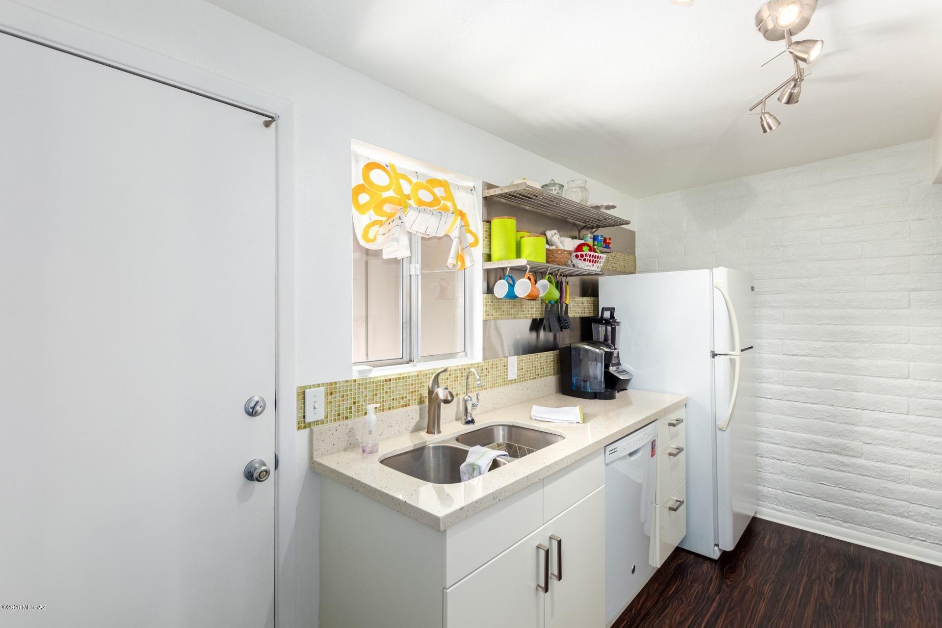 McCormick PlaceTwnhms Blk III (1-71) - Residential