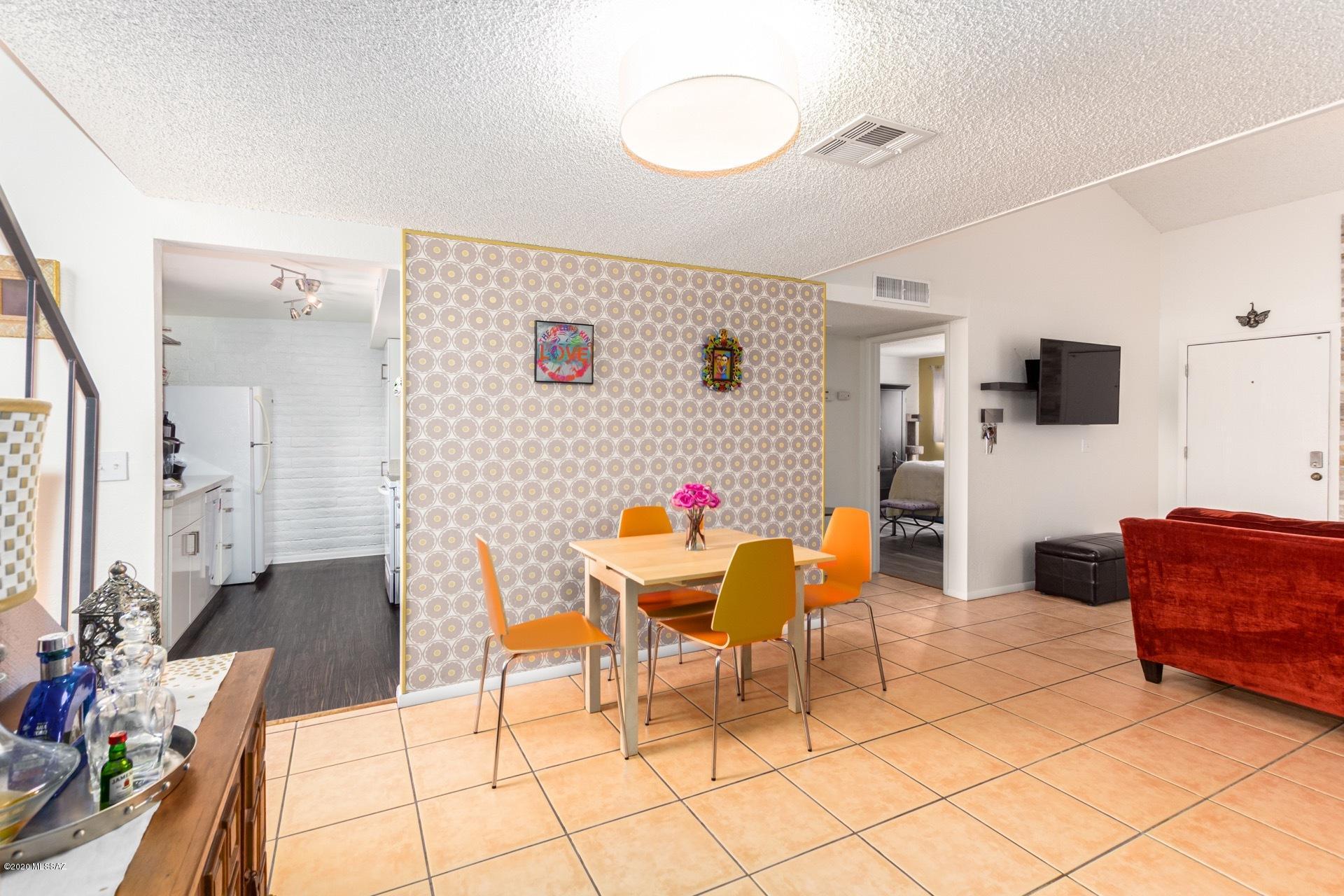 McCormick PlaceTwnhms Blk III (1-71) - Residential