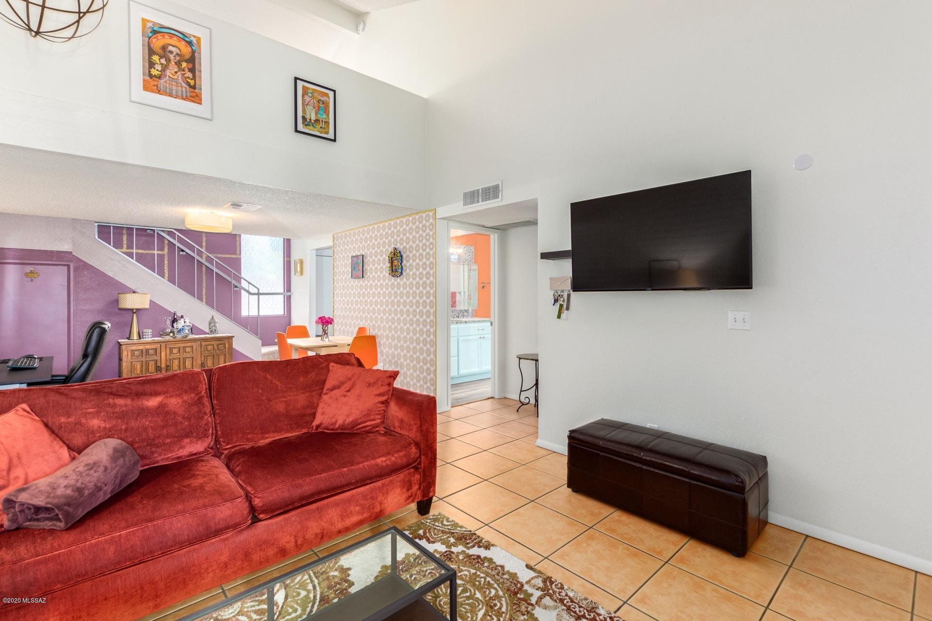 McCormick PlaceTwnhms Blk III (1-71) - Residential