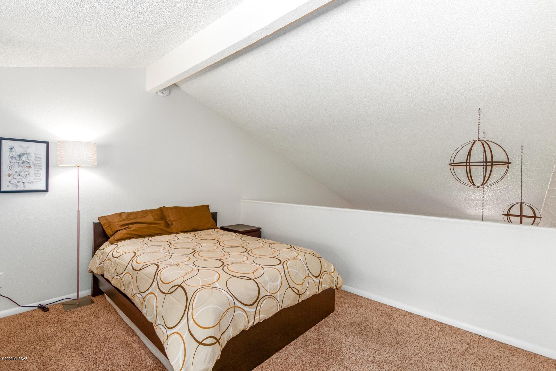 McCormick PlaceTwnhms Blk III (1-71) - Residential