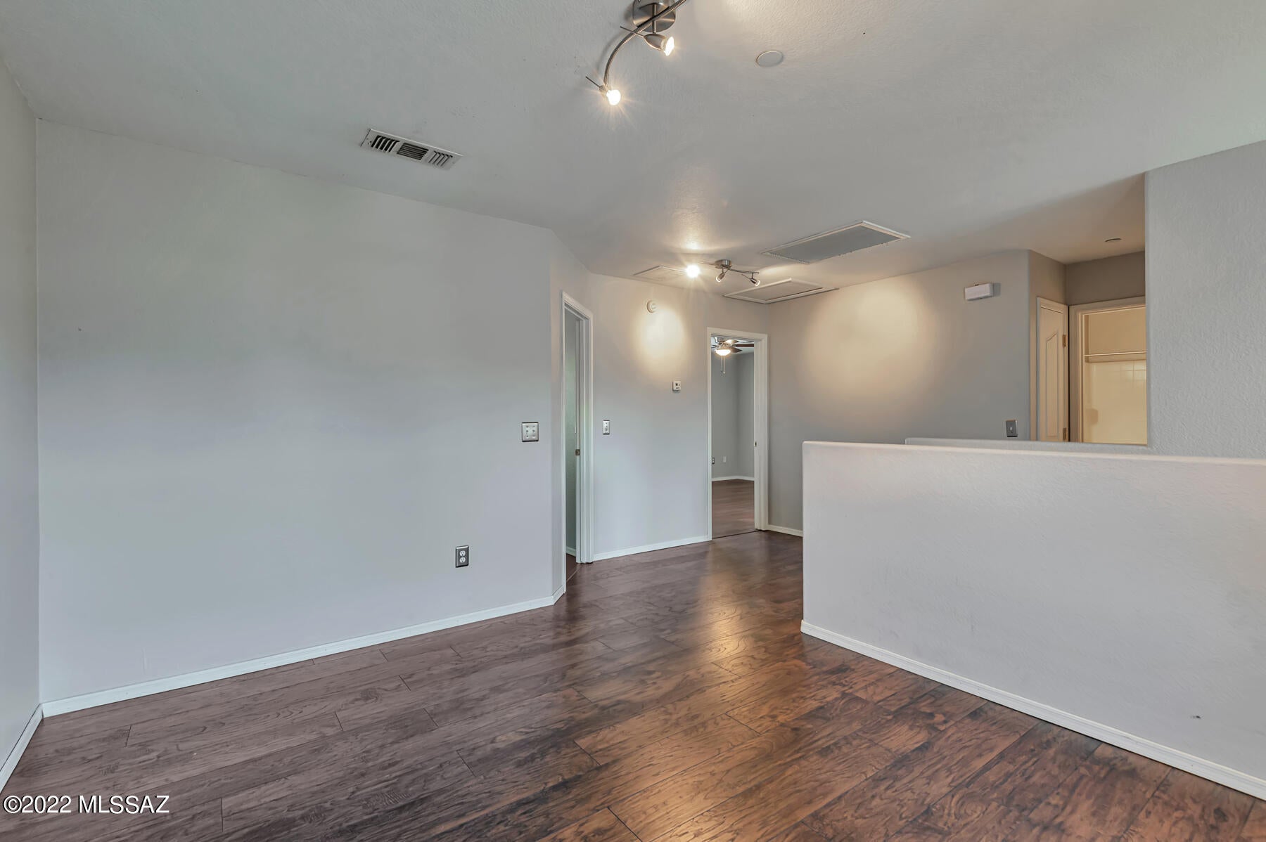 Tierra Del Paraiso(1-133) - Residential Lease
