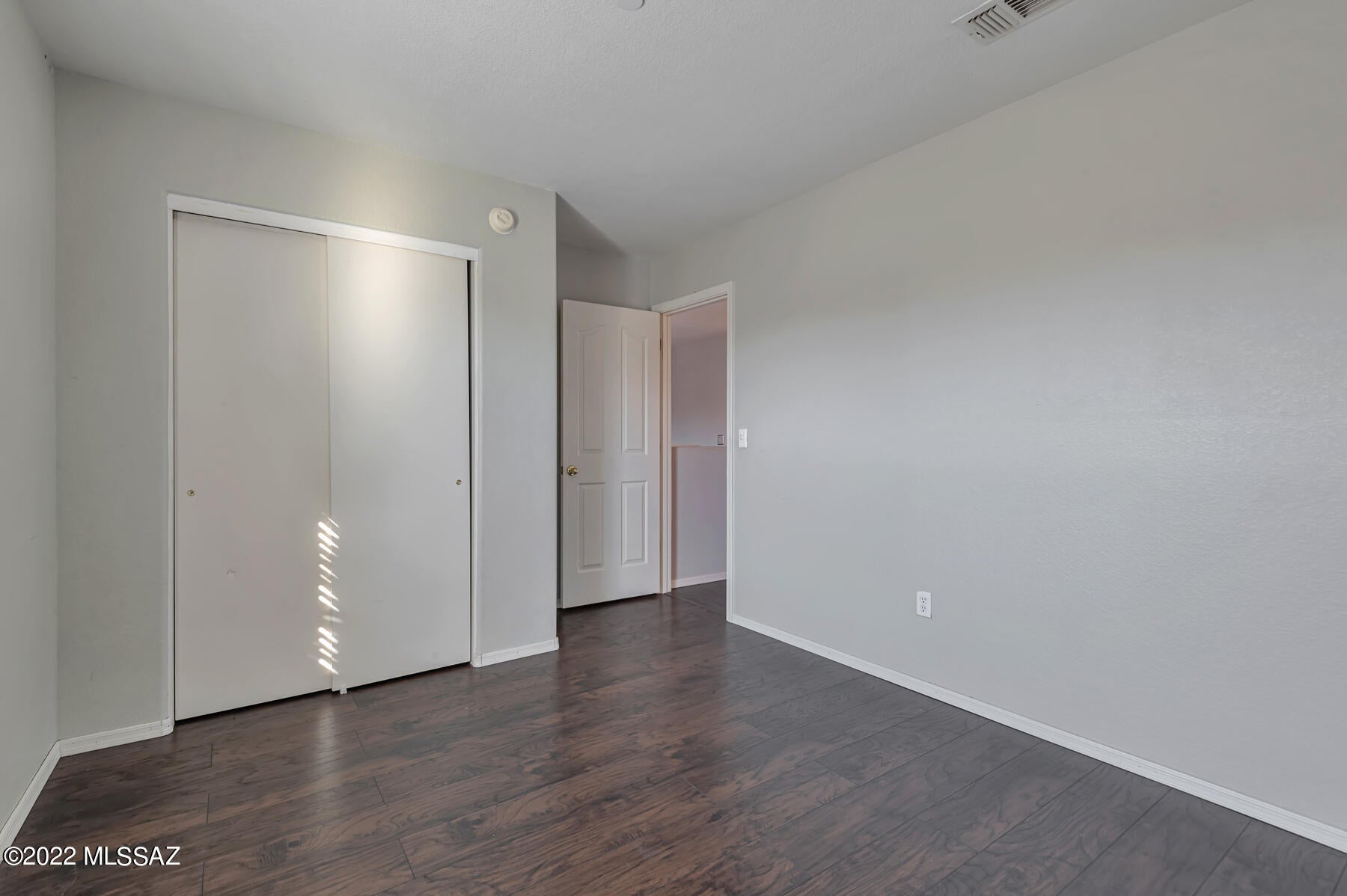 Tierra Del Paraiso(1-133) - Residential Lease