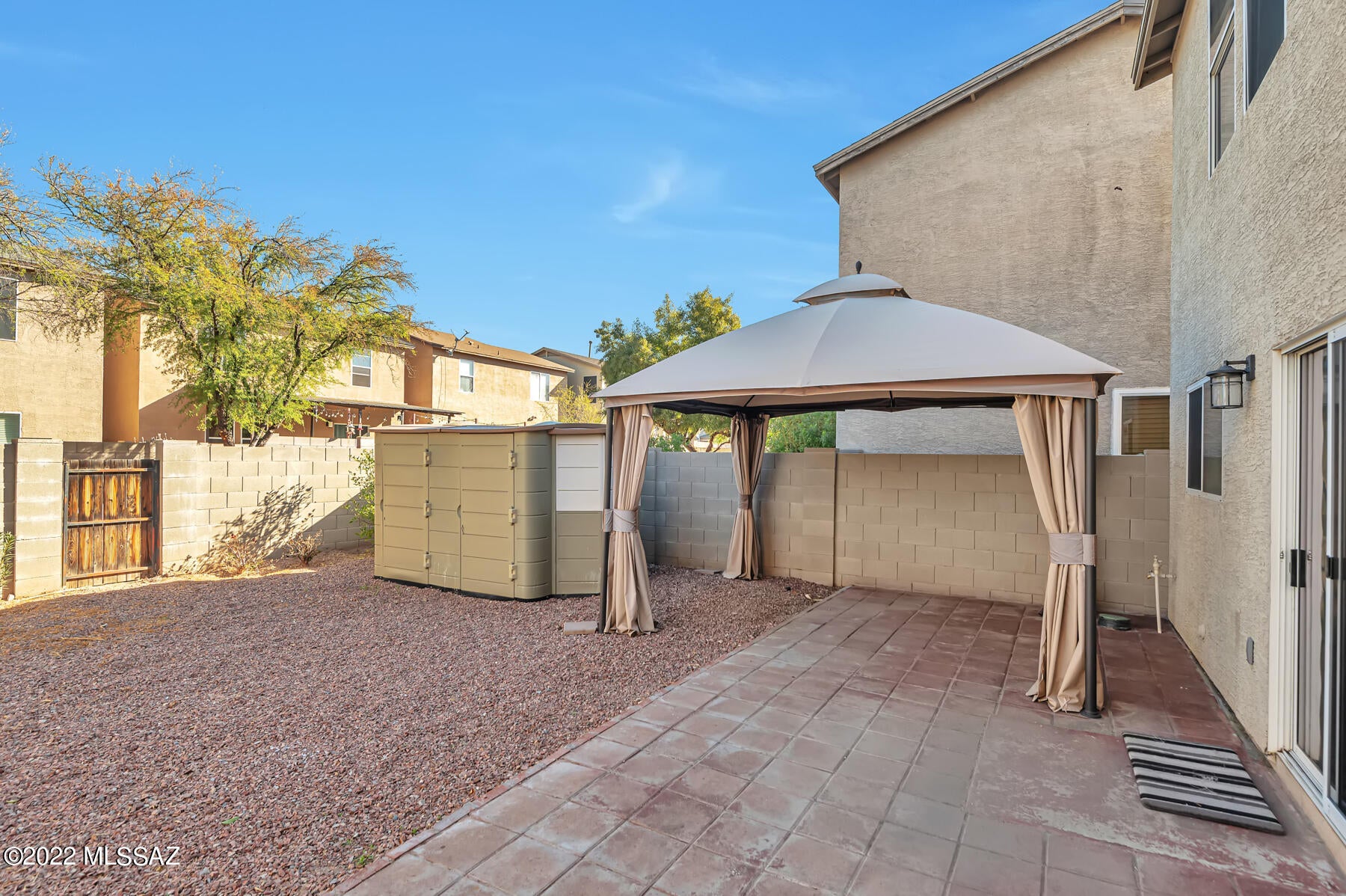 Tierra Del Paraiso(1-133) - Residential Lease