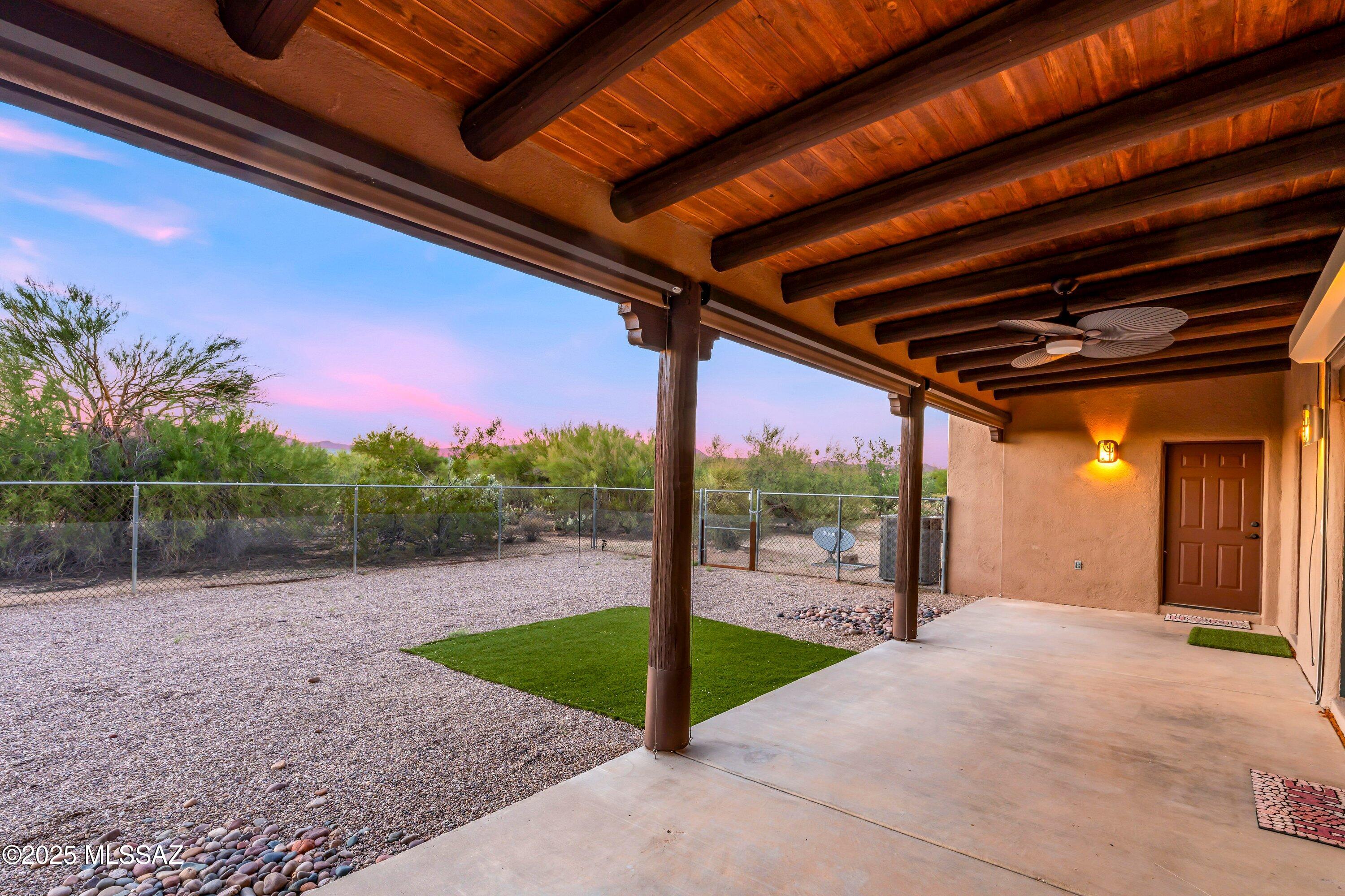 La Cholla Airpark - Residential