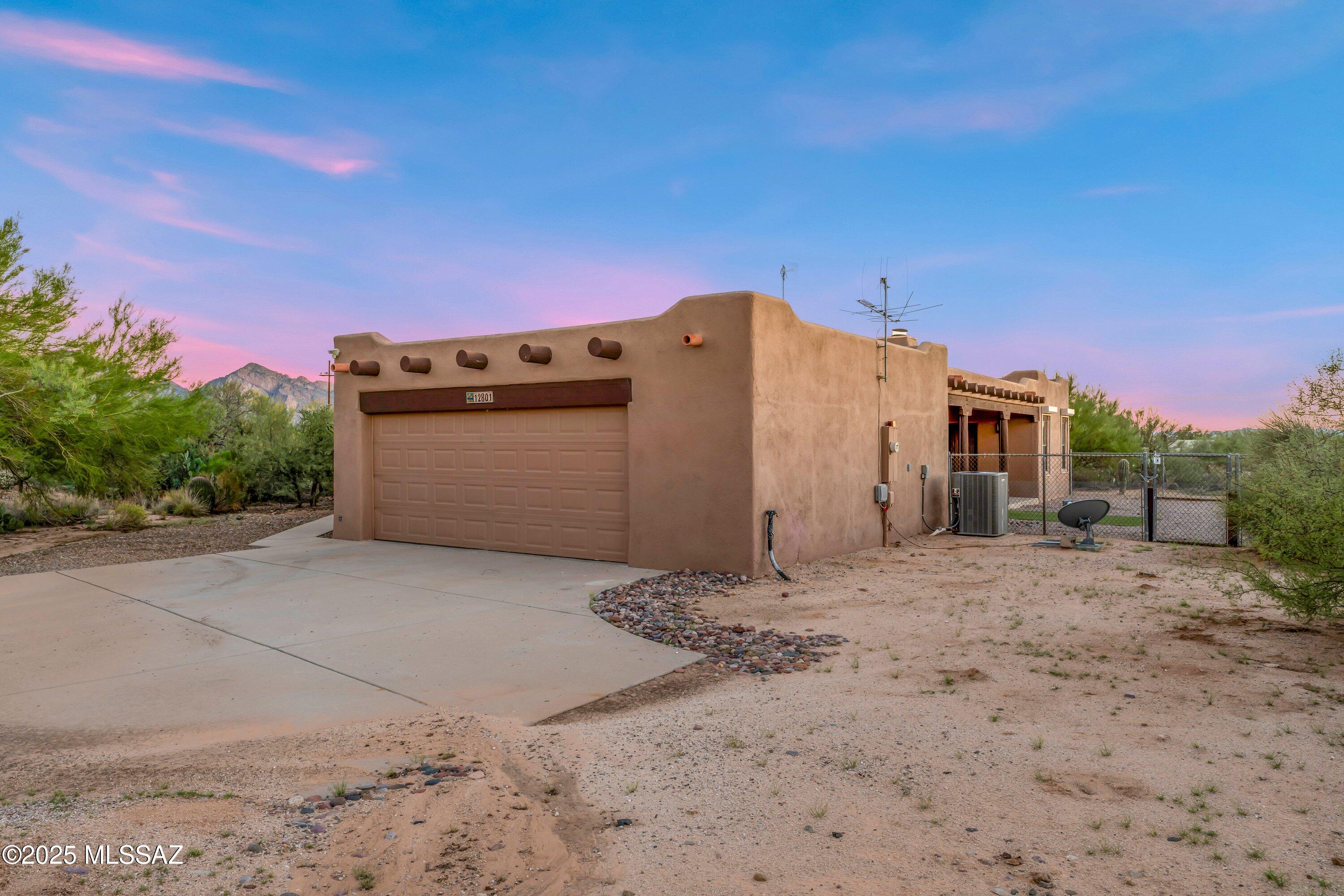 La Cholla Airpark - Residential