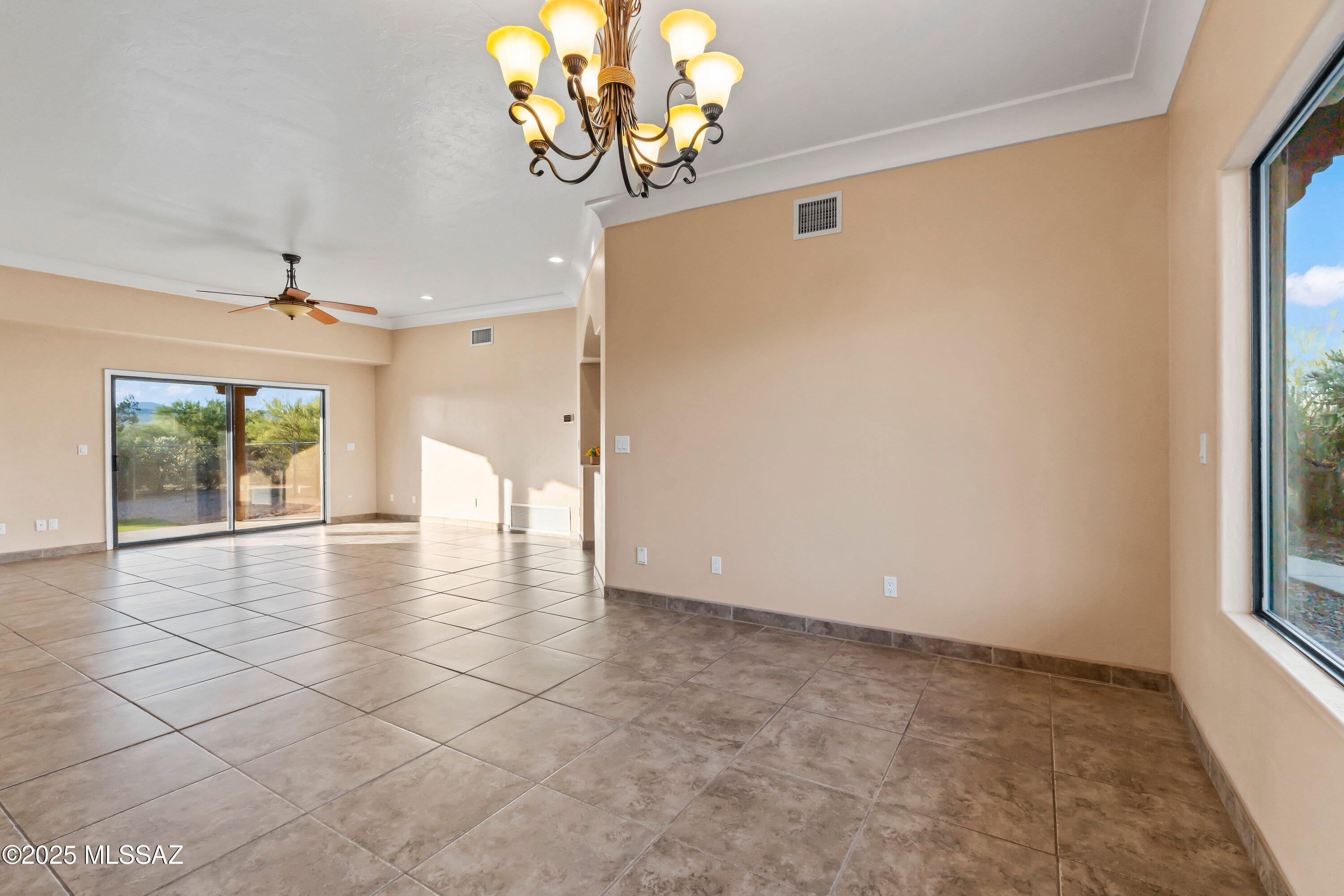 La Cholla Airpark - Residential