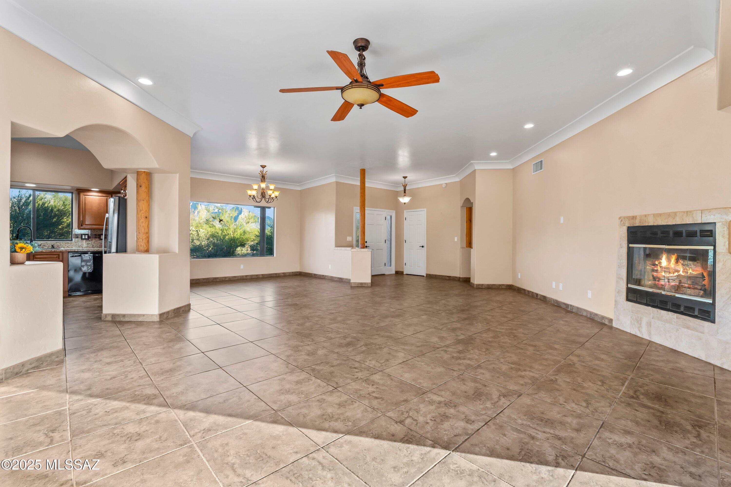 La Cholla Airpark - Residential