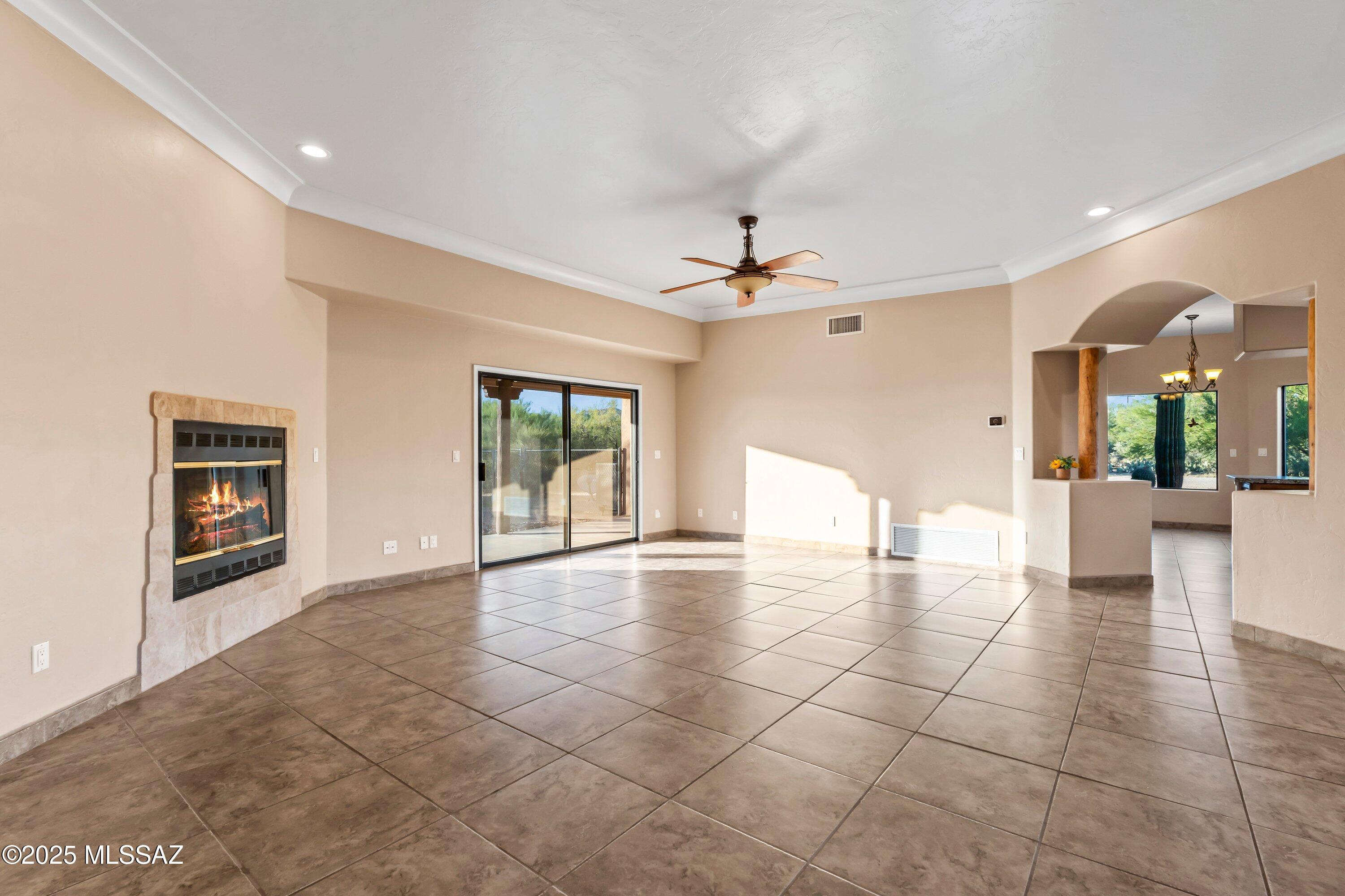 La Cholla Airpark - Residential