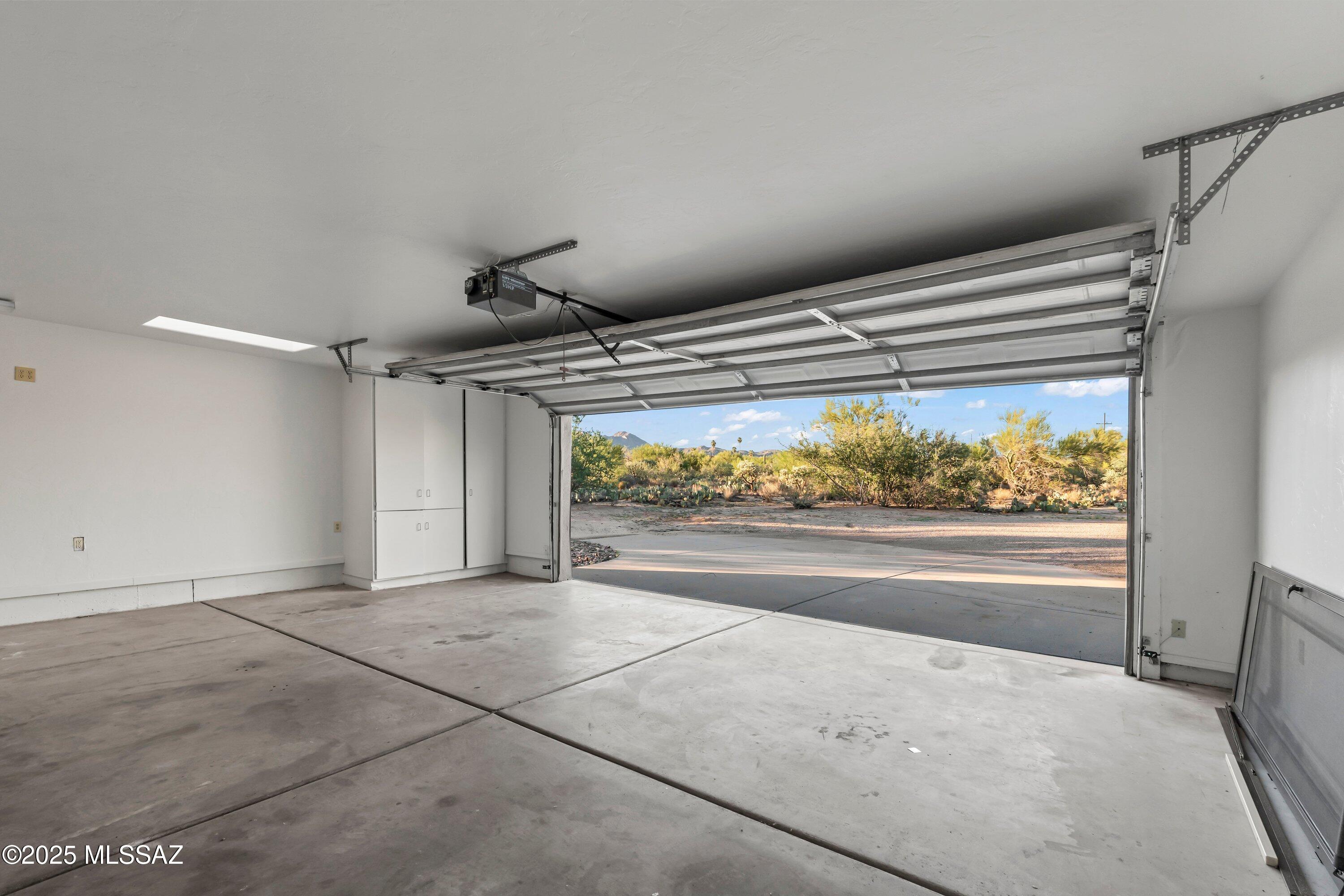 La Cholla Airpark - Residential