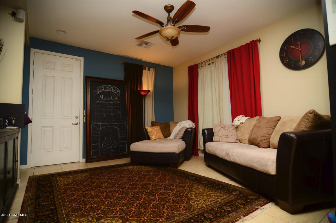 Presidio Del Cielo (1-425) - Residential Lease