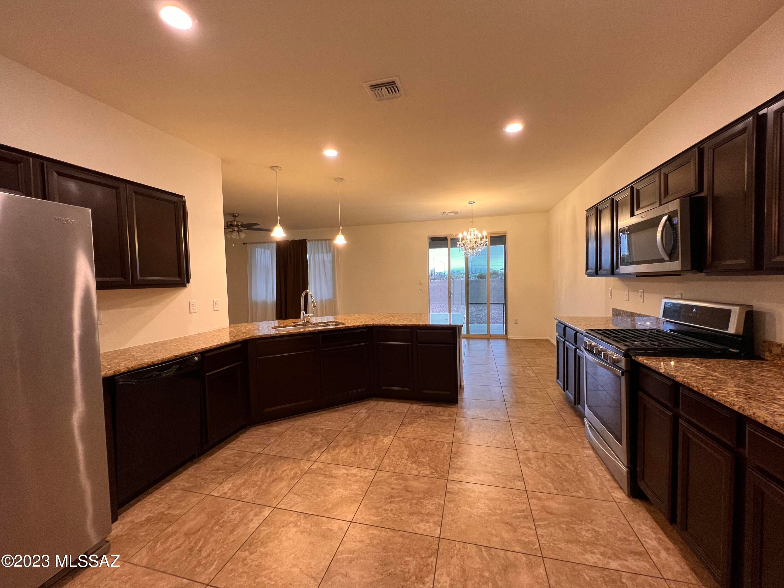 Oakmore At Midvale (1-65) - Residential Lease