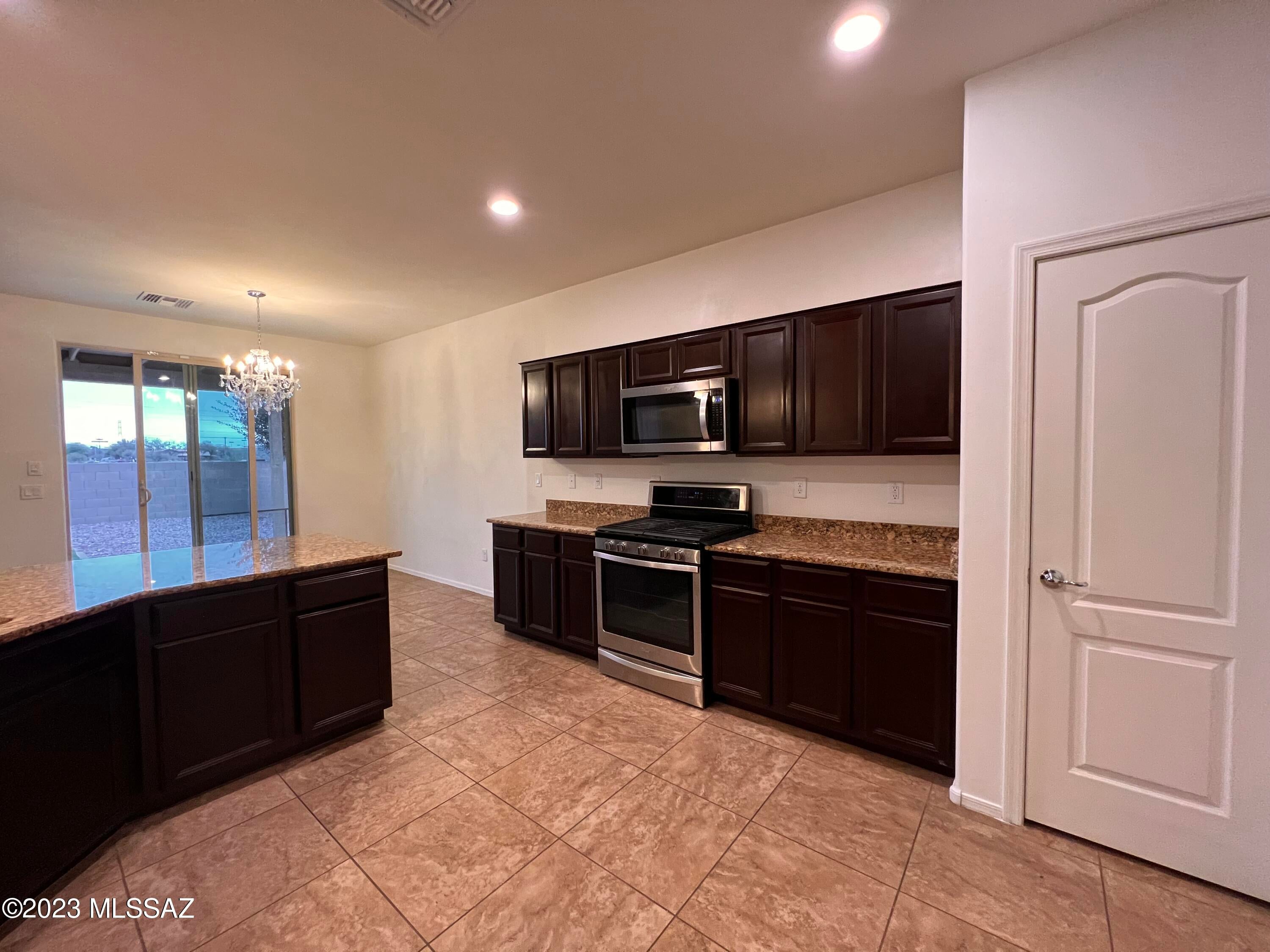 Oakmore At Midvale (1-65) - Residential Lease