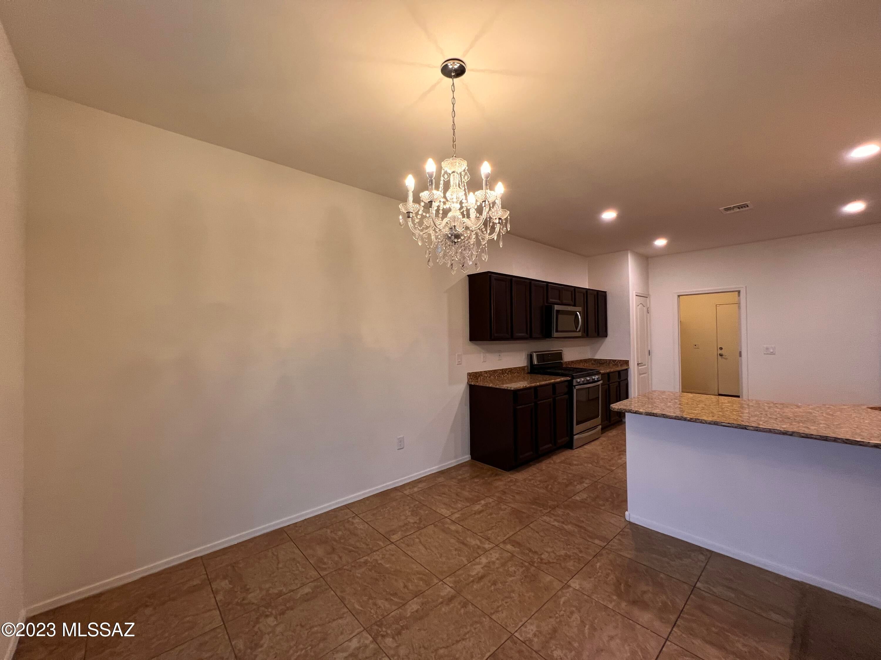 Oakmore At Midvale (1-65) - Residential Lease